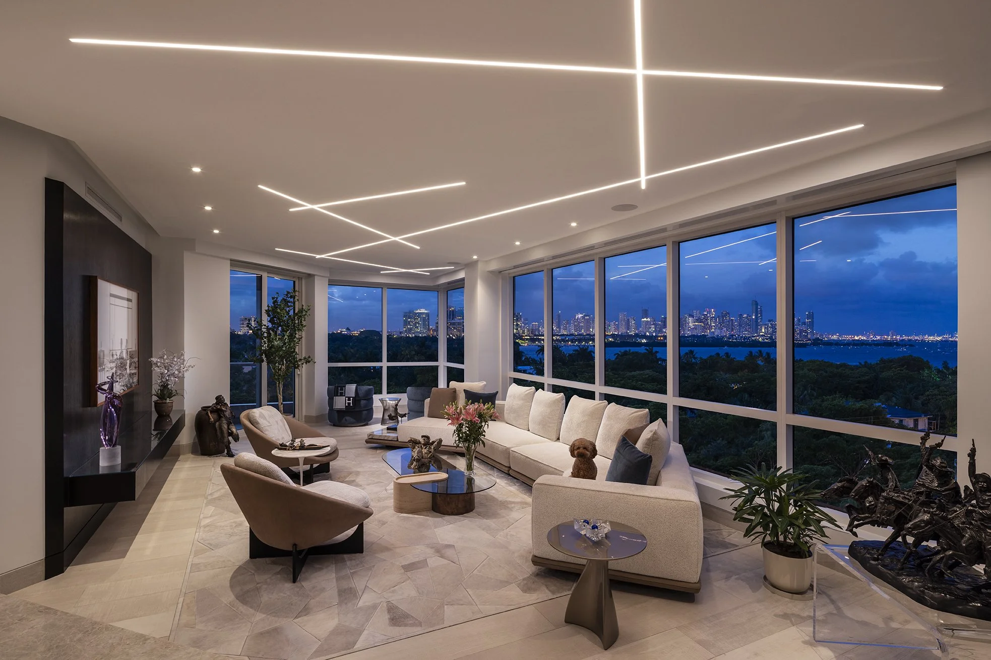 FADE Kim Raymond Interiors-Aibel Residence-Living_03-Dog copy.jpg