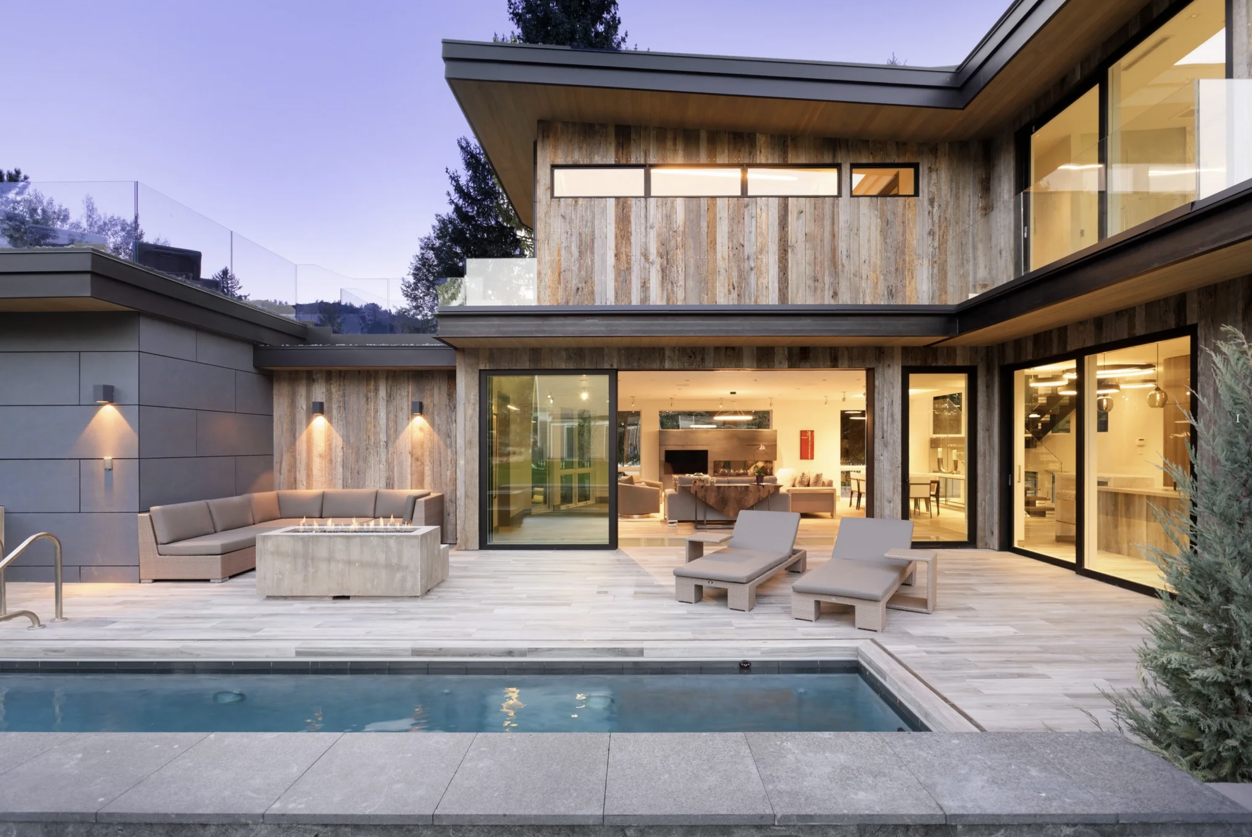 Pool and Entertainment area