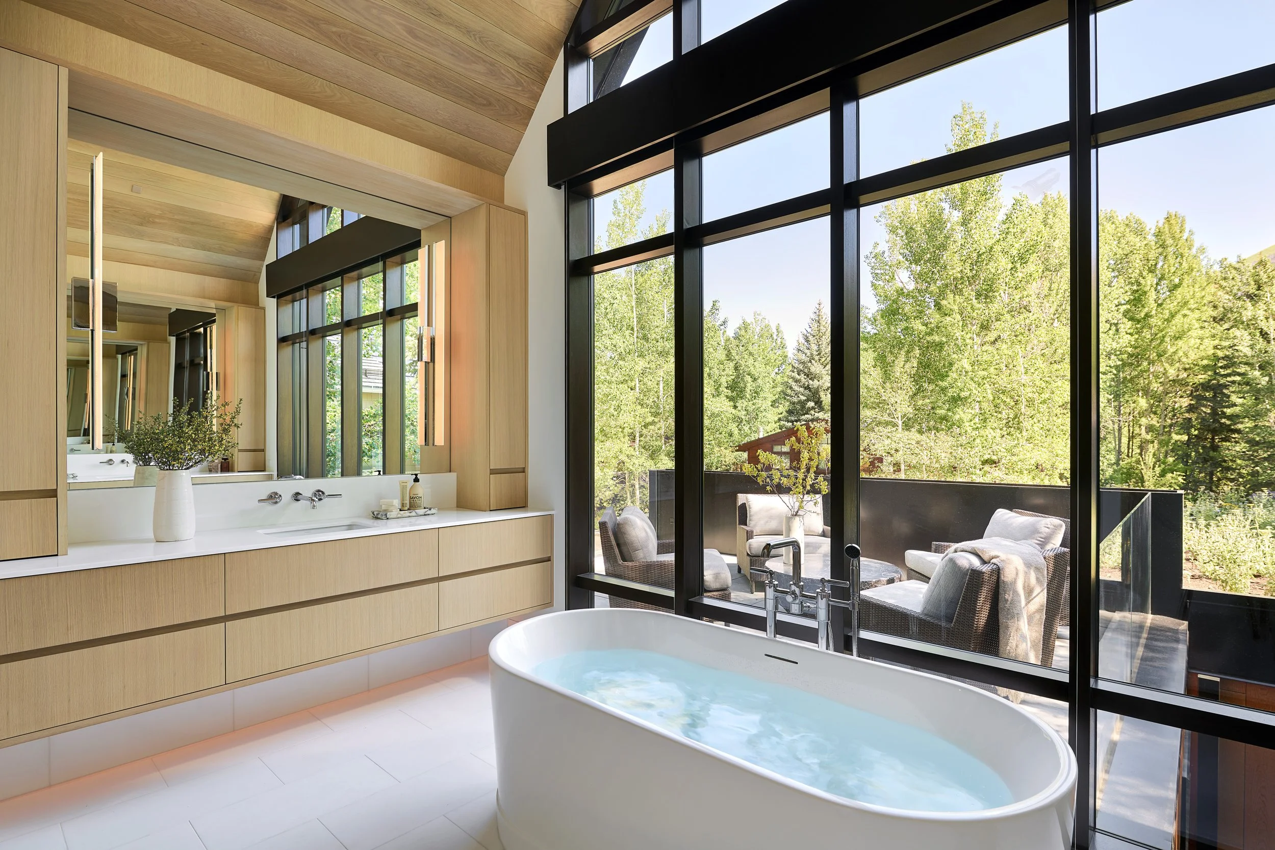 810 W Smuggler  Bath