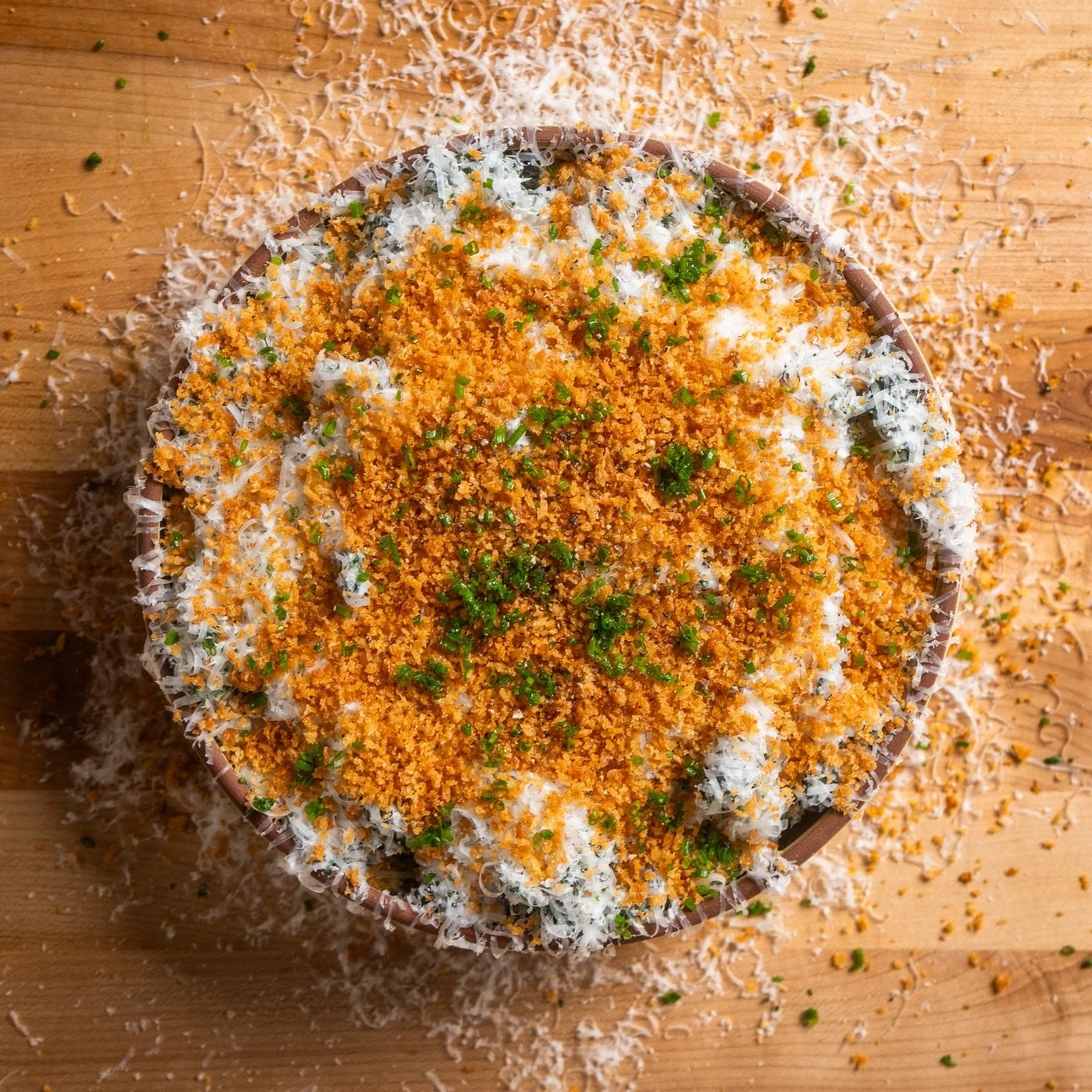 Top Down | Doenjang Kale Caesar Salad 😮&zwj;💨

Recipe below the fun facts&hellip;

Fun Fact: I accidentally threw my chives into the deli container I used to portion the garlic confit so they got covered in oil and ended up all gross and greasy and