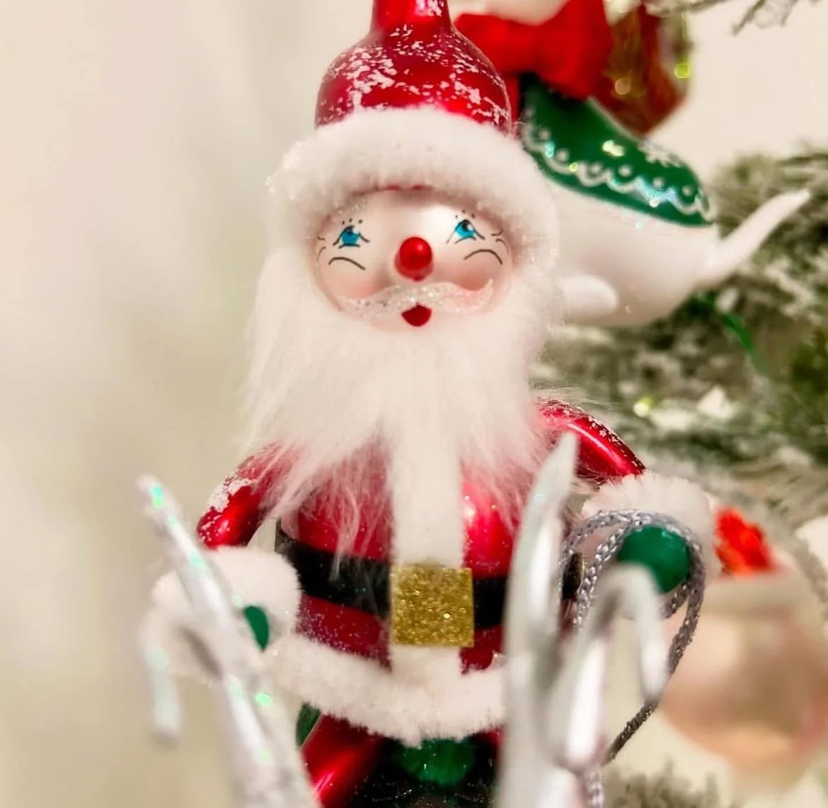 Off in a Twinkle by Heartfully Yours/ The Ornament King