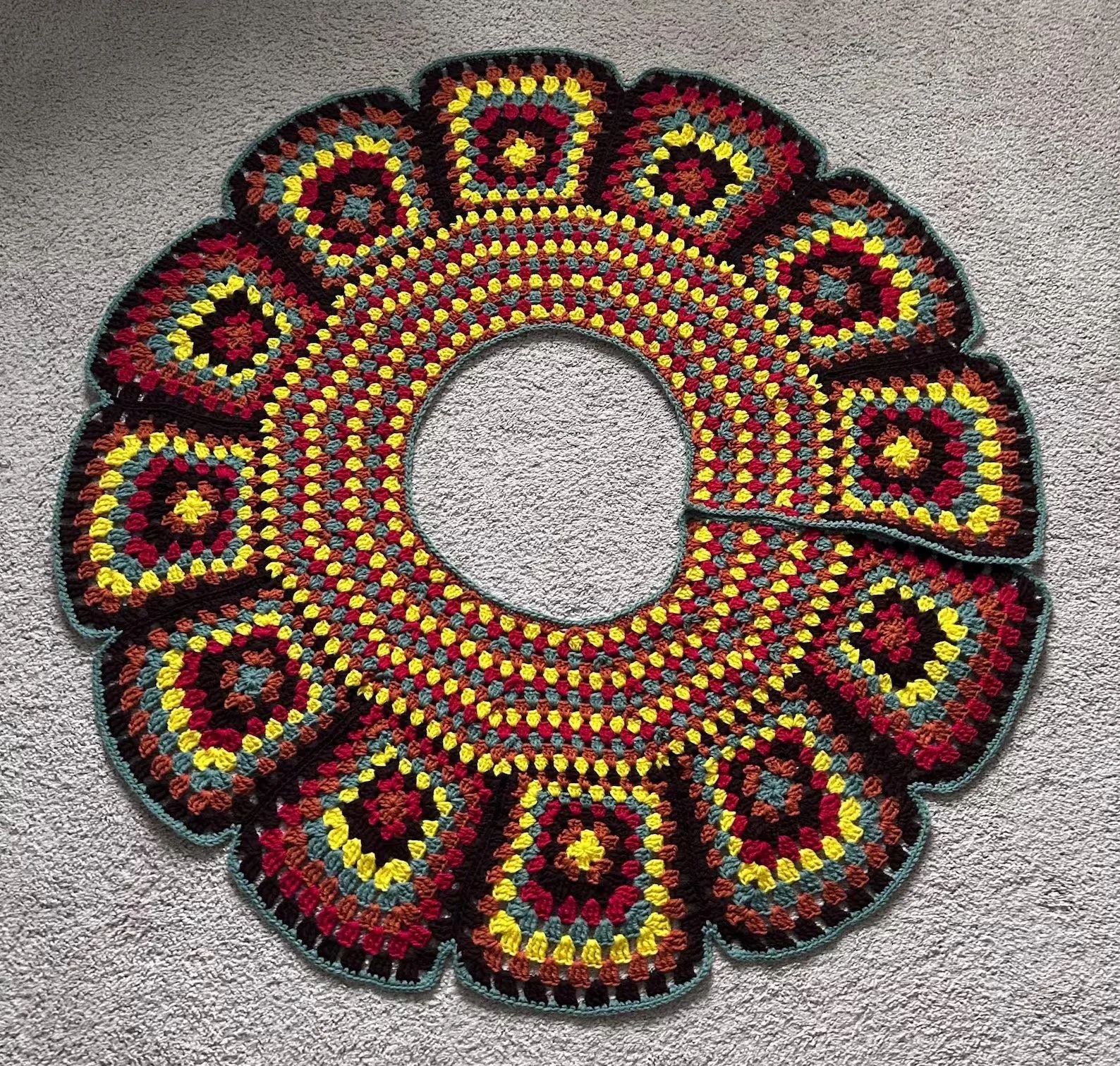 Hand Crocheted Retro Christmas Tree Skirt