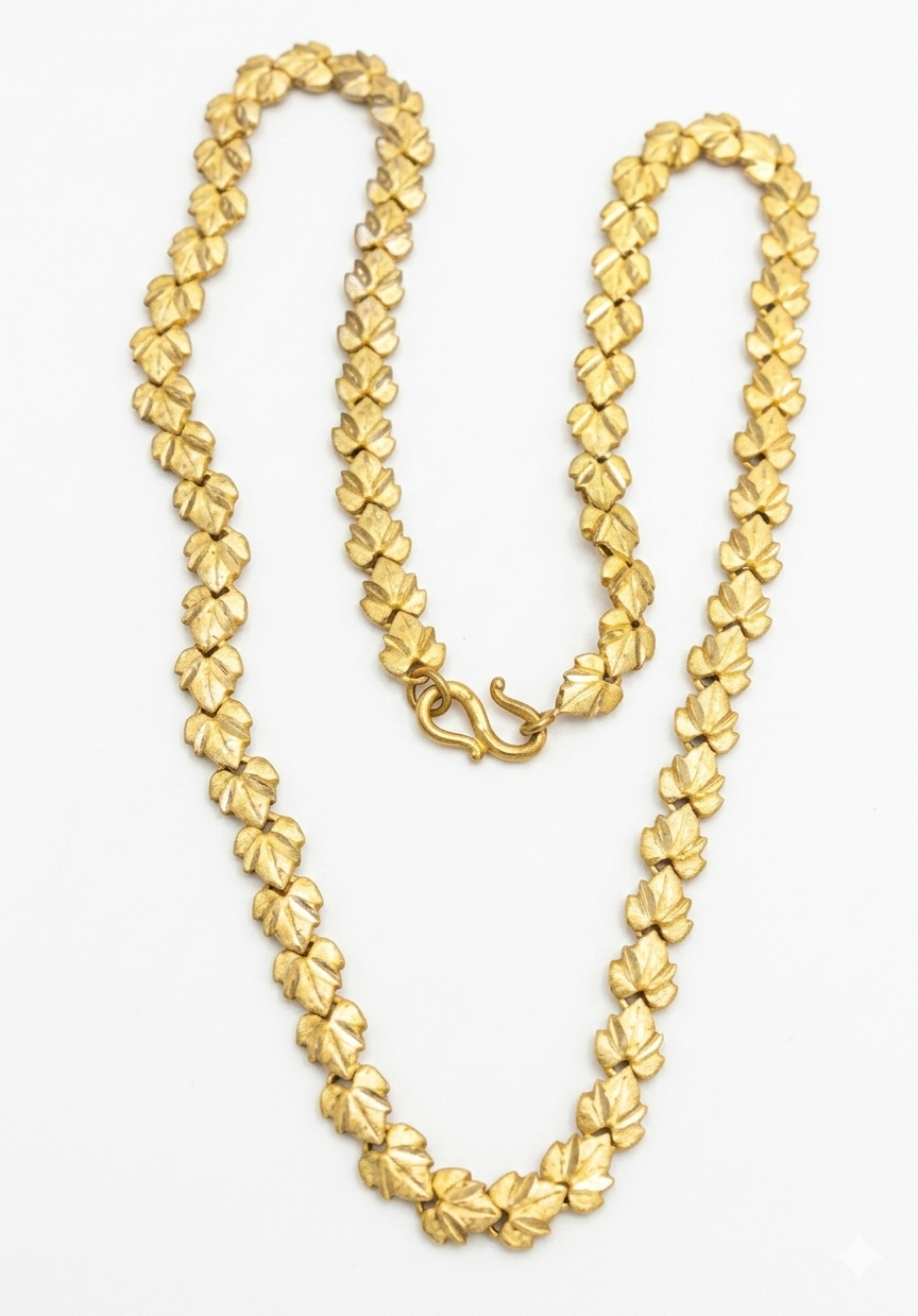 Gold necklace.png