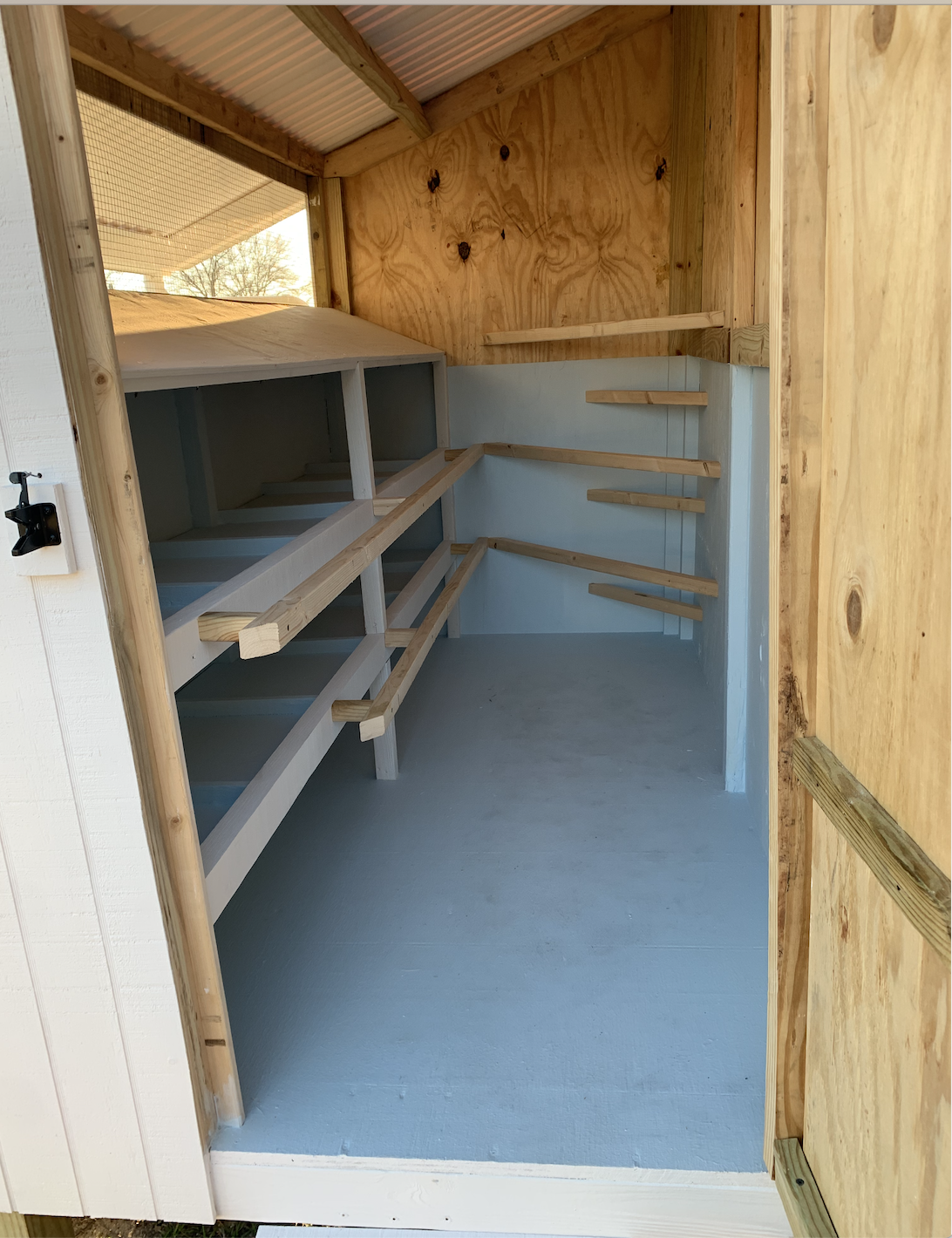 coop w:water catchment nest box.png