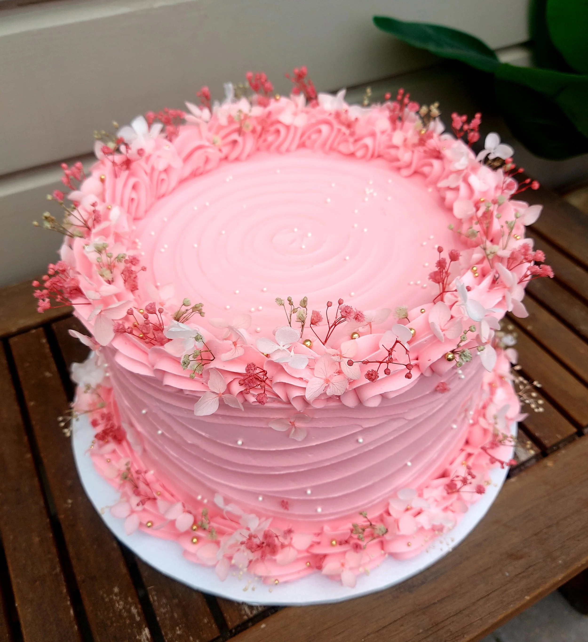 Allergy-Friendly Textured Floral Cake