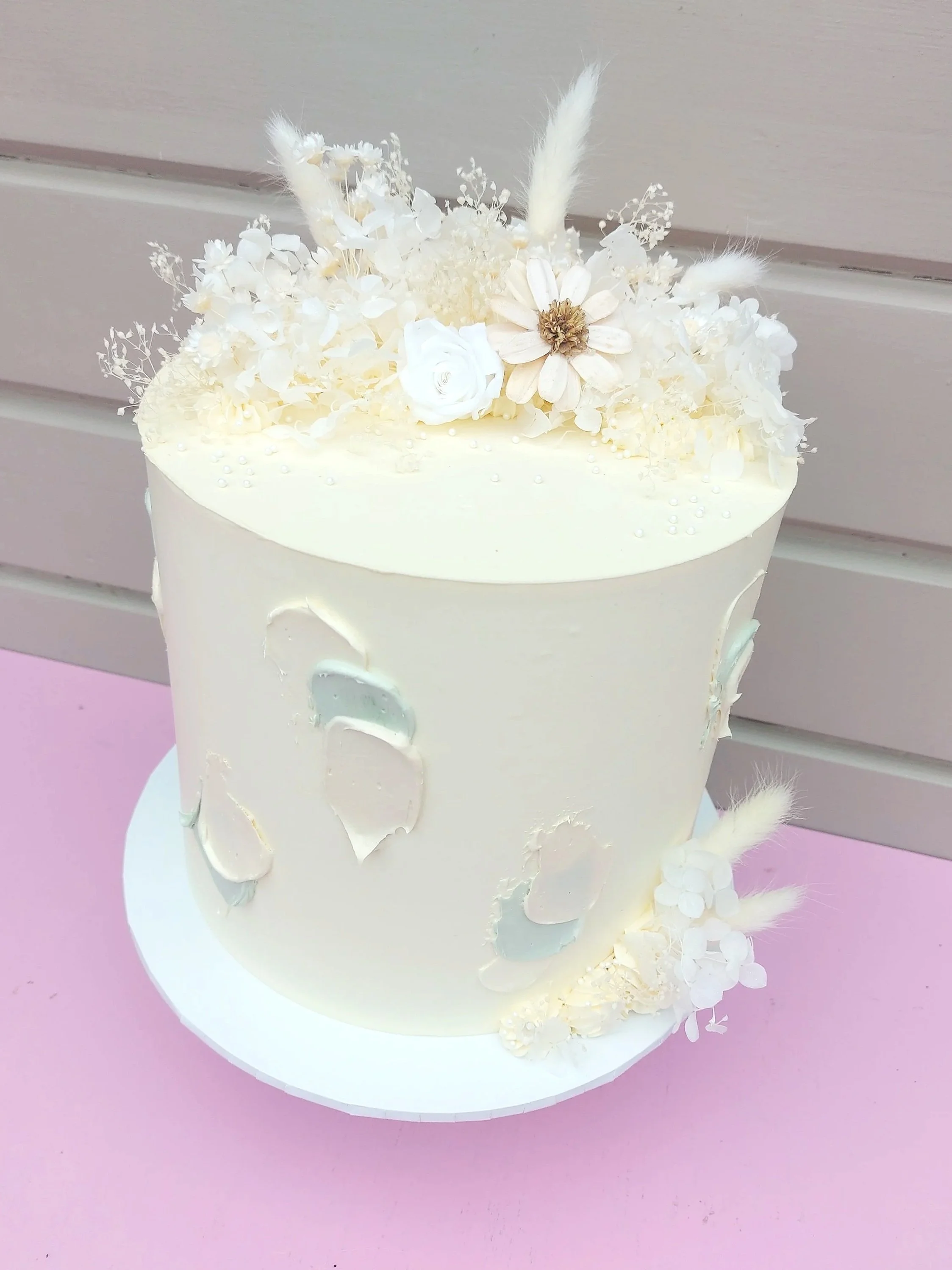 Modern Dried Floral Cake