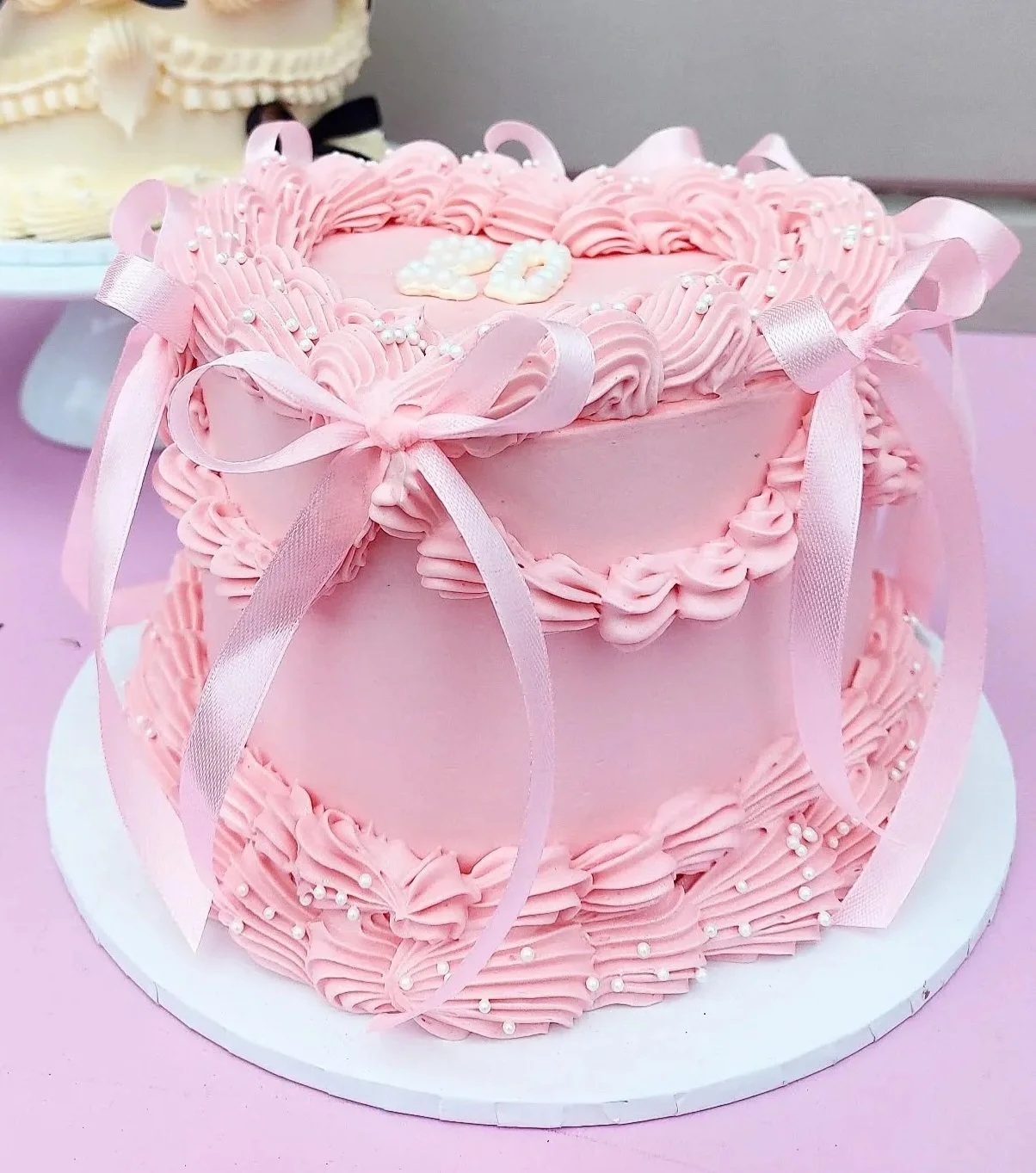 Vintage-Style Bow Cake