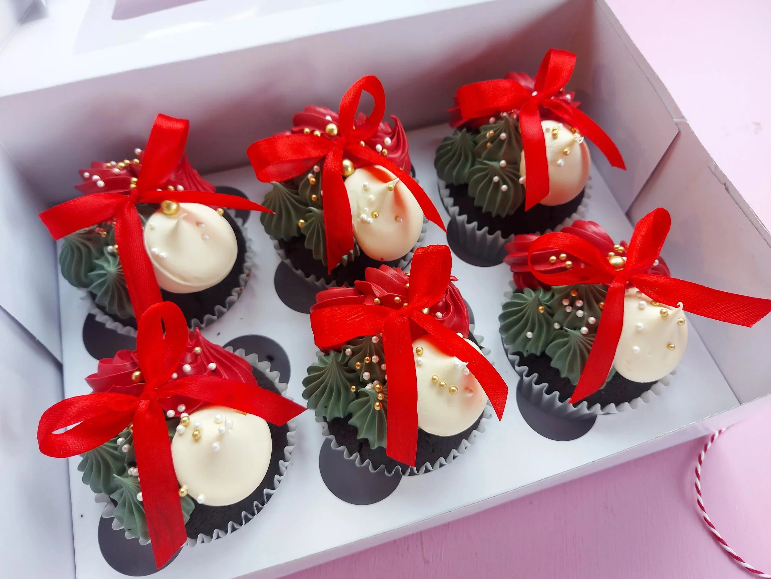 Allergy-Friendly Customizable Festive Cupcake Set