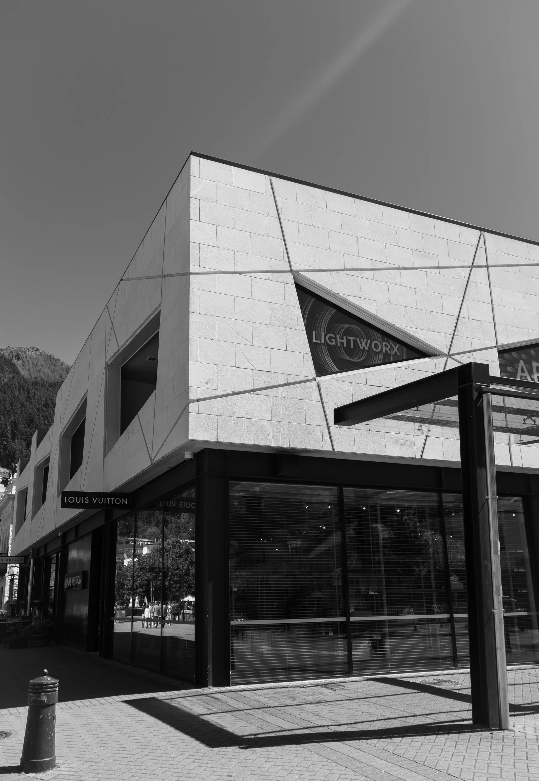 NZDP100-Week12-Mulholland-Kellie-AssignmentD-Architecture-Monochrome.jpg