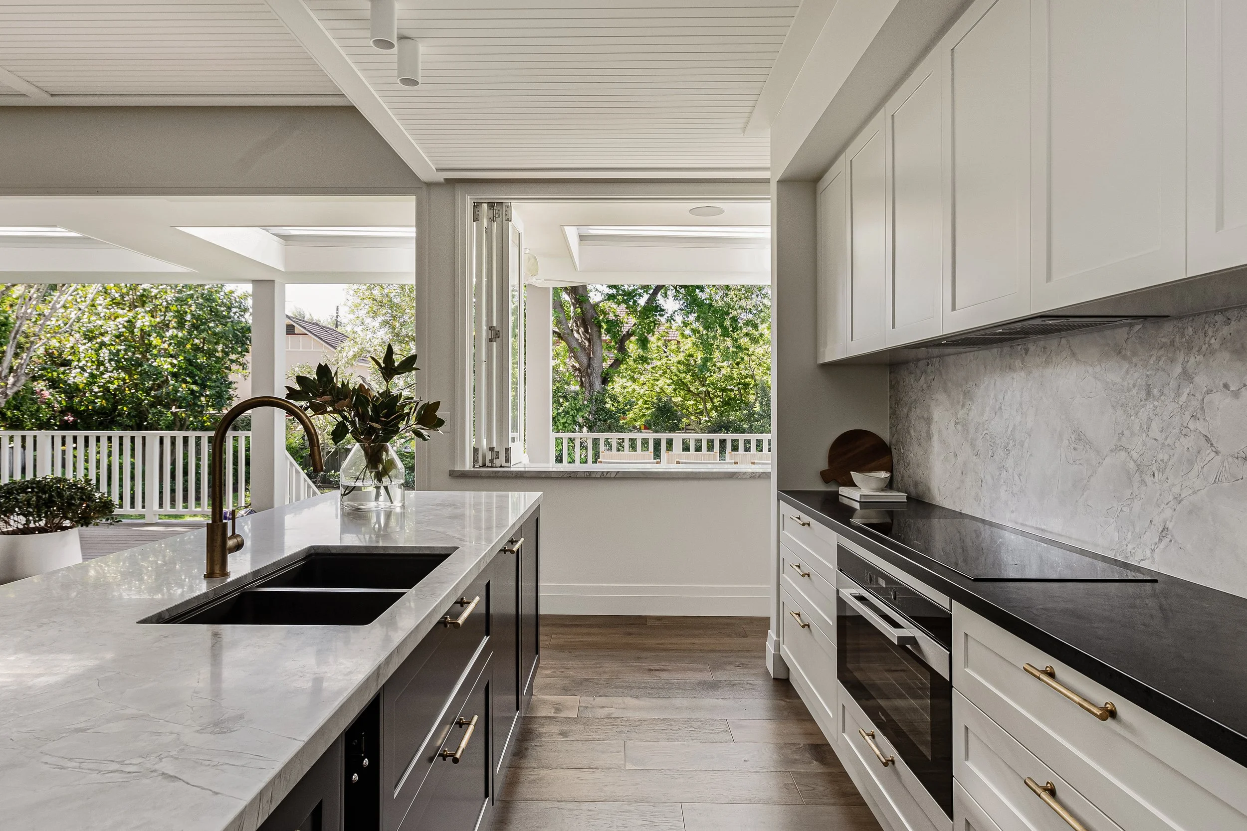 Challis-Ave-Turramurra-Kitchen1_1.jpg