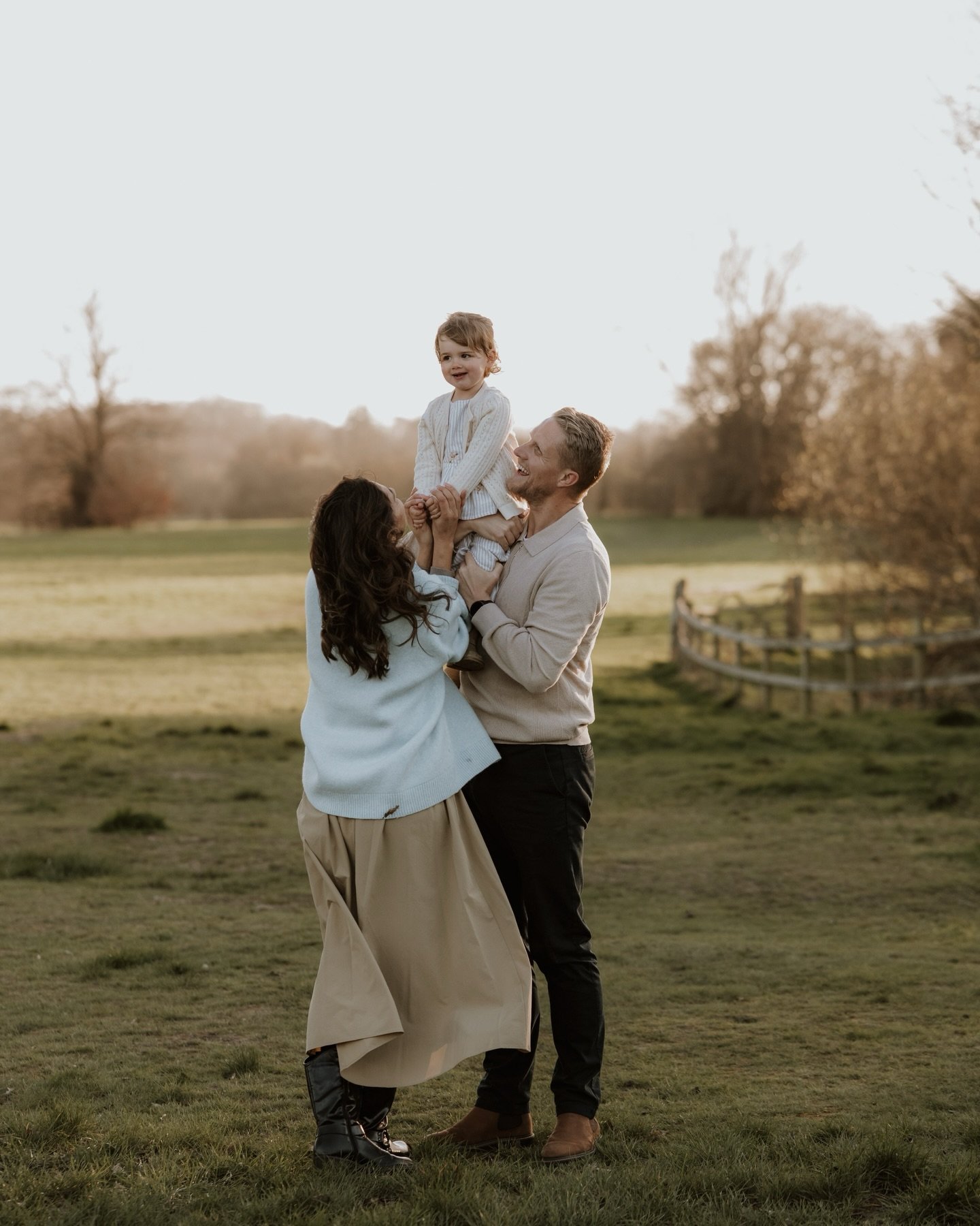 Love your family. Spend time, be kind &amp; serve one another. Make no room for regrets. Tomorrow is not promised &amp; today is short. ❤️

_________________________________
Fernanda King Photography | Family, Newborn, Maternity &amp; Wedding Photogr