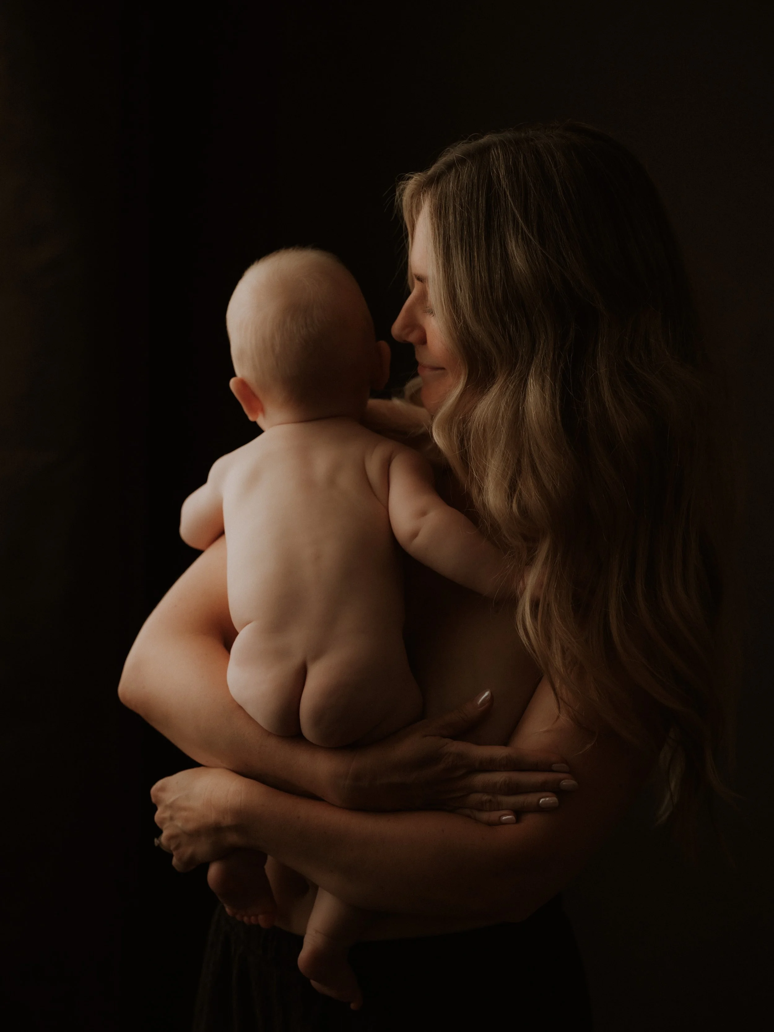 Love capturing these precious moments between @klr_photograph and her baby girl! ❤️ We had the absolute best time at @sophieleaphotography&lsquo;s workshop on Monday. Meeting Sophie in person was a total dream come true. I&rsquo;m so grateful for the