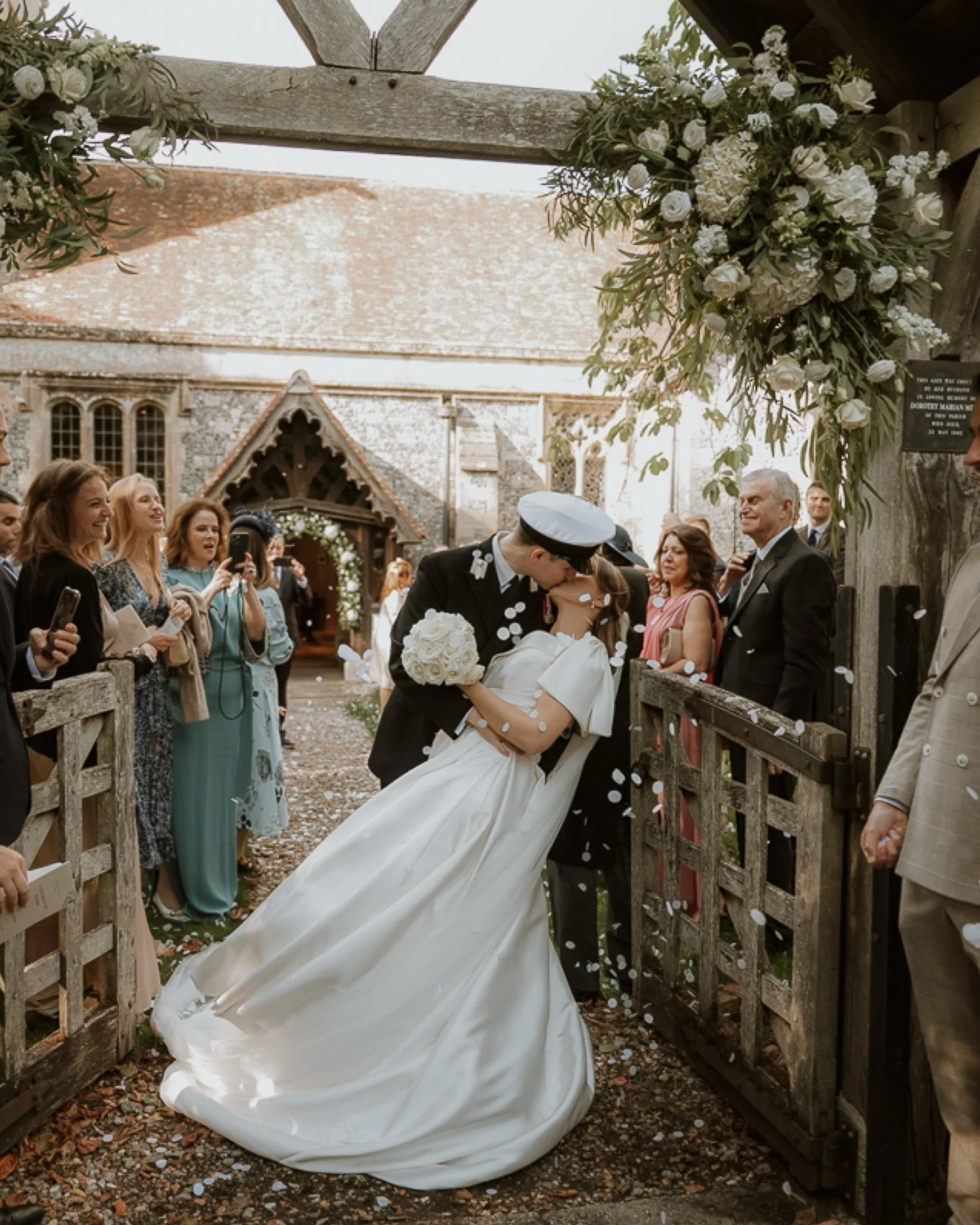 J&amp;R ❤️ 

Venue @thevineyardhotel 
Dress @themodisteuk 
Cake @brigadeirogourmetuk 
Florist @sarahstylesflorist 
Hair &amp; Make up @afinishingtouchuk 
Video @darrenjackvisuals