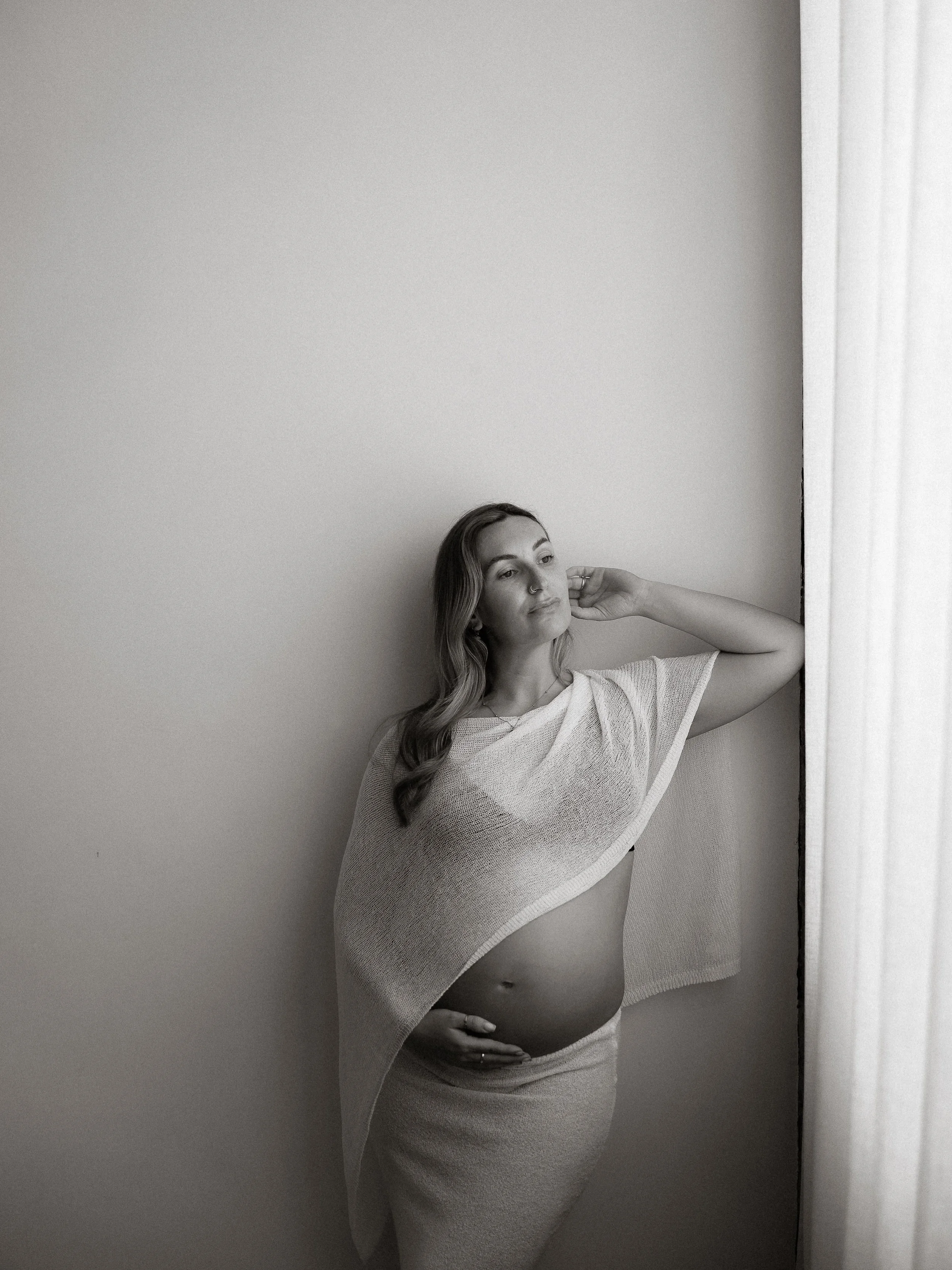 Growing you, and becoming me. ✨

There is a unique kind of magic in the first pregnancy. Not more special than the second, but so deeply different. It&rsquo;s the very first time you discover this whole new world&hellip;watching your body shift in wa