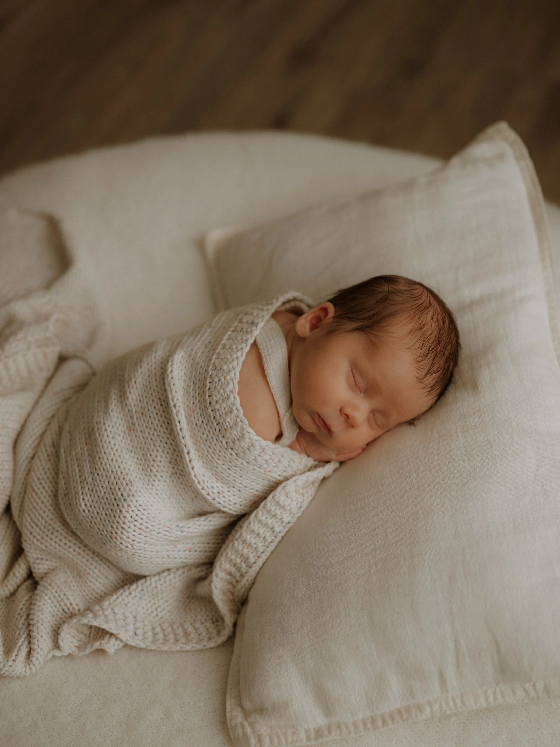 Every tiny detail, exactly as it is. 🤎

My newborn sessions are entirely baby-led. No forced poses&hellip;just quiet, honest moments captured at your little one&rsquo;s pace. There is always time built in for feeding, soothing, and cozy cuddles in t