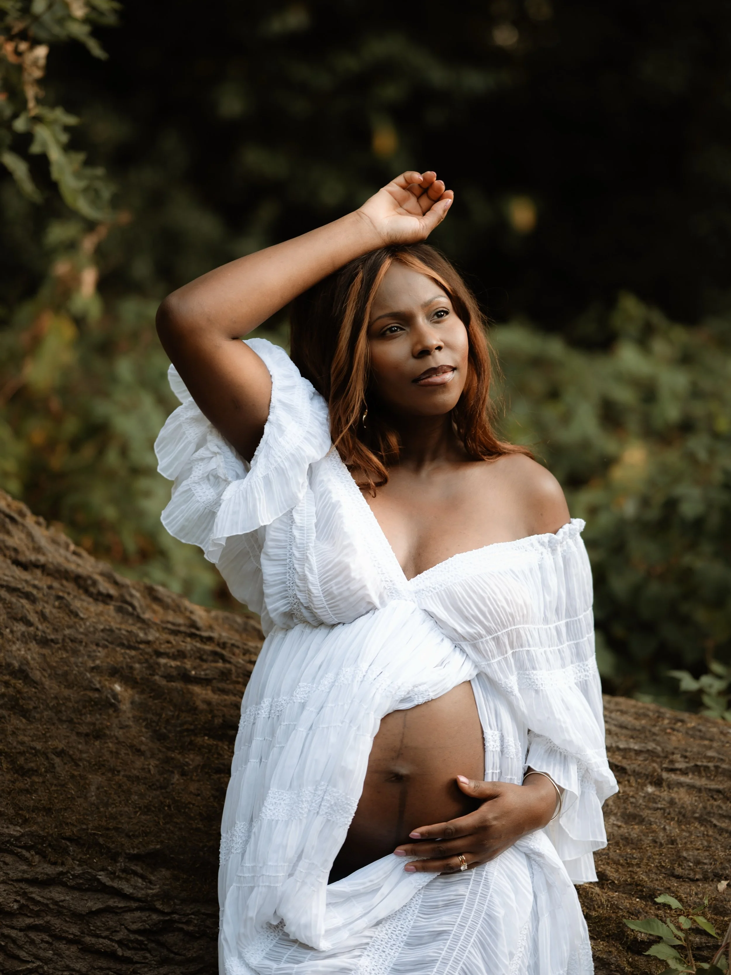 Capturing the quiet, sacred space where a woman becomes a mother is always an honour. Honoured to freeze time for these two beautiful souls. ✨🍃 

Maternity Sessions - link in bio 

_________________________________
Fernanda King Photography | Family