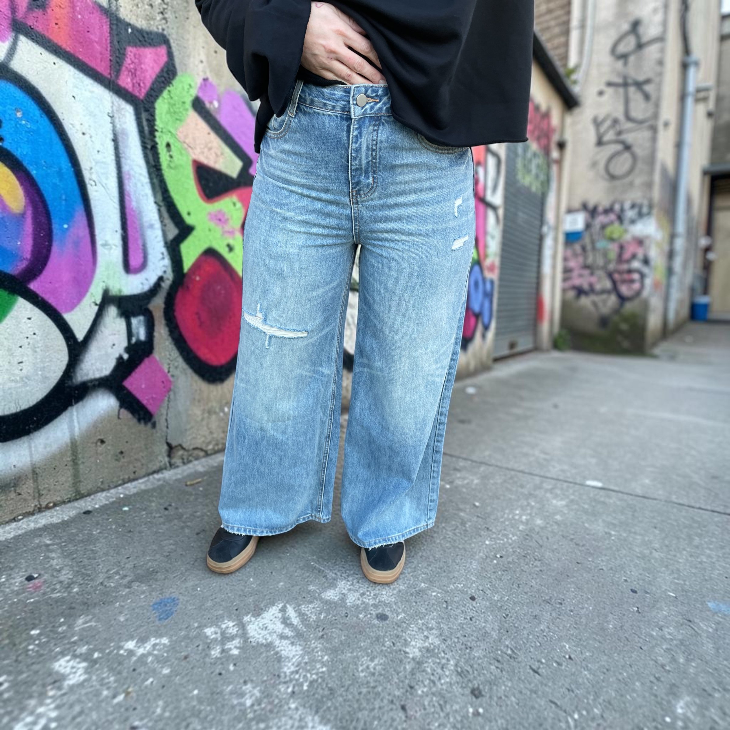 Wide Leg Grunge Jeans
