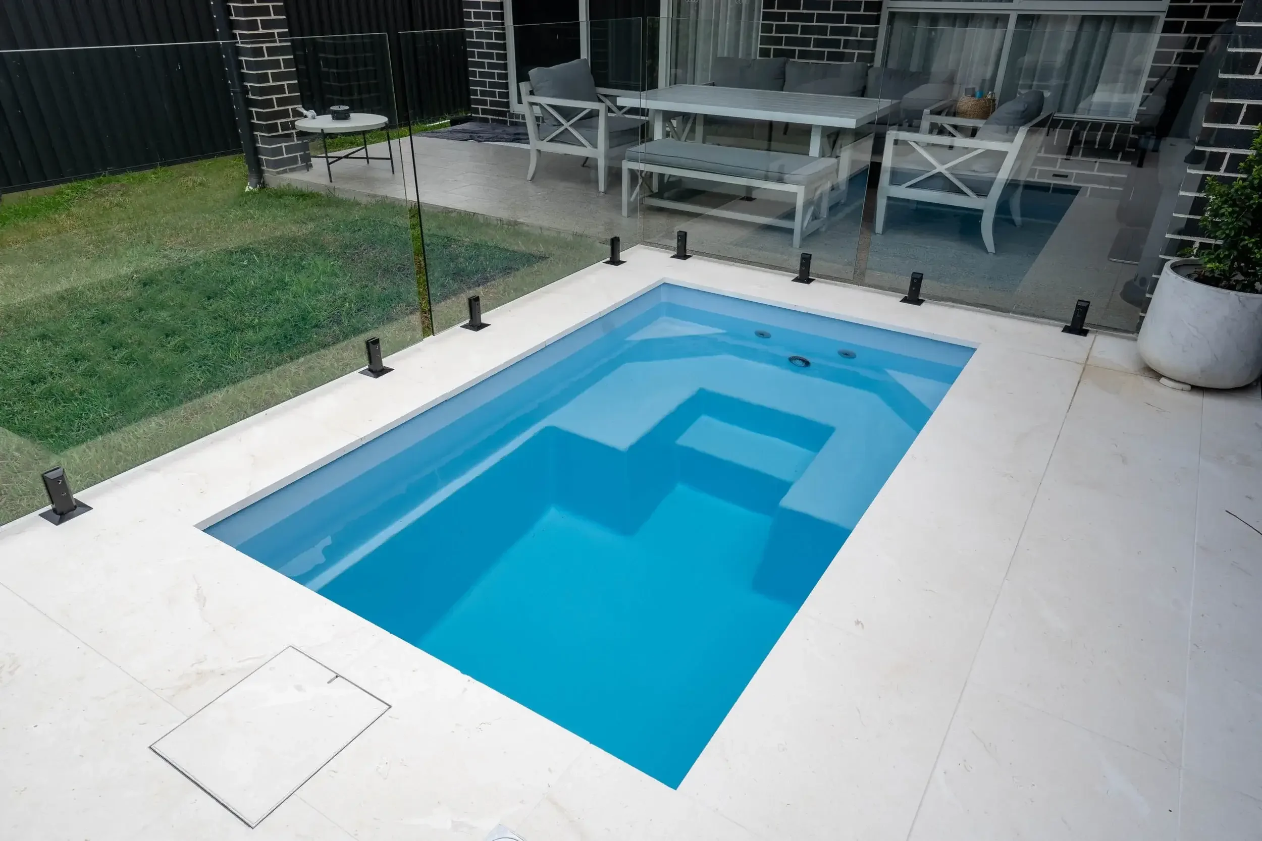 3m Courtyard in Blush Blue