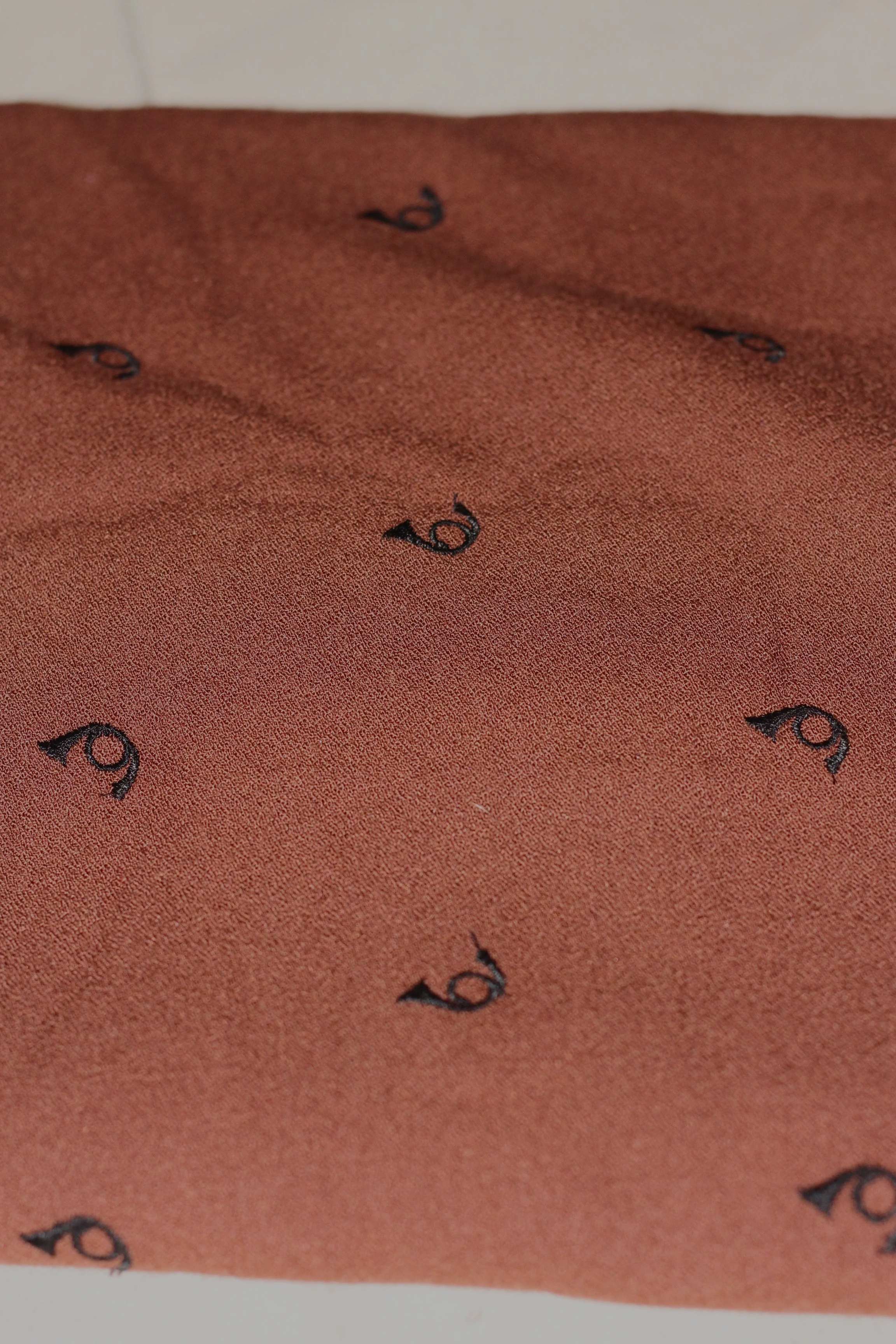 Brown horns.png