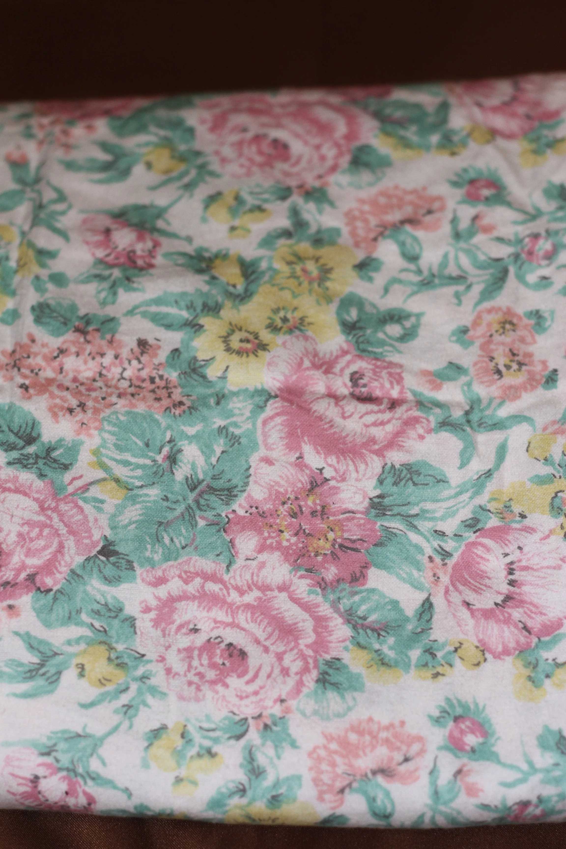 White w: flowers.JPG