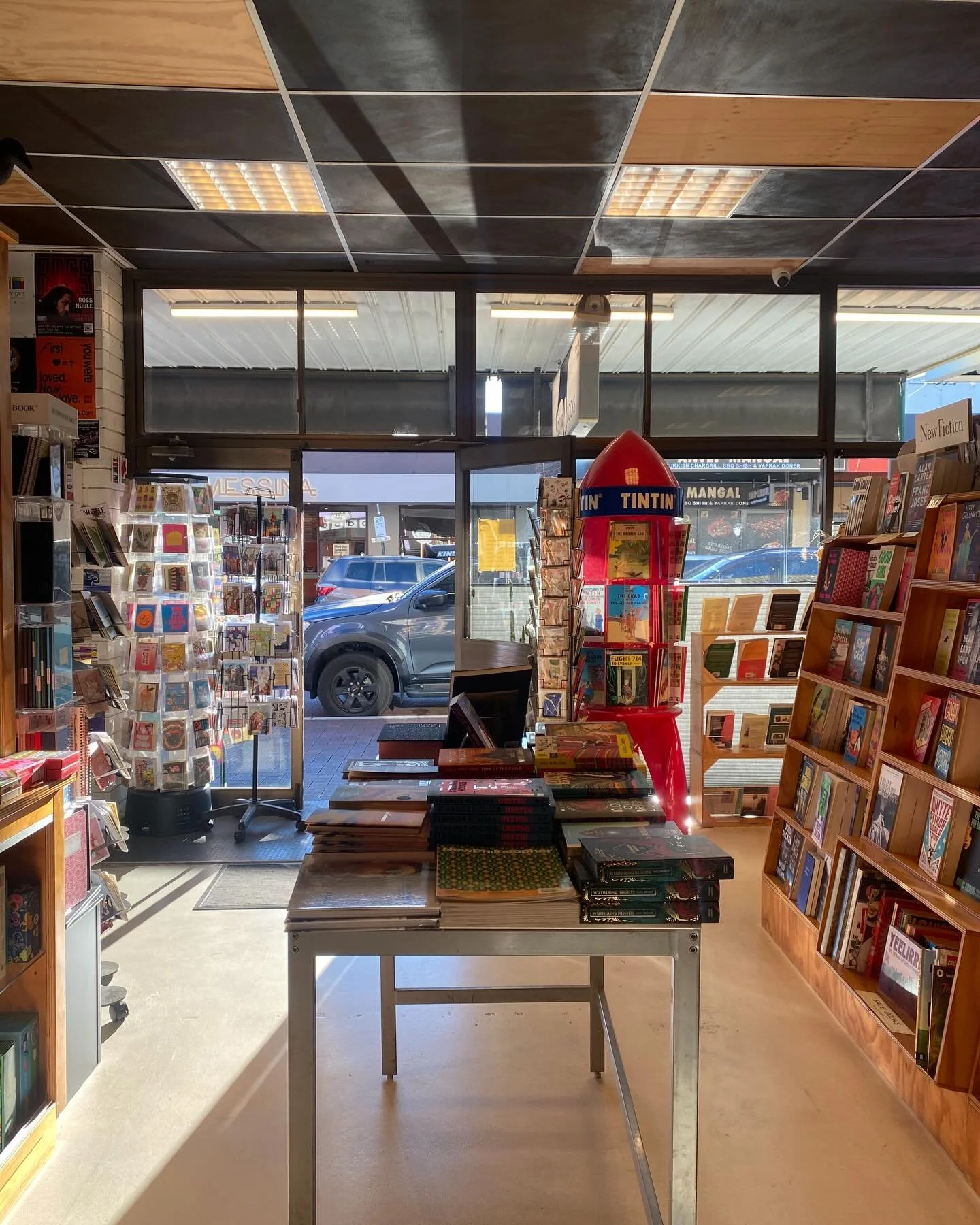 Closing early again today (Tuesday 24th) at 5pm for in-store maintenance! 

Here until then with books, books and more books 🕺
