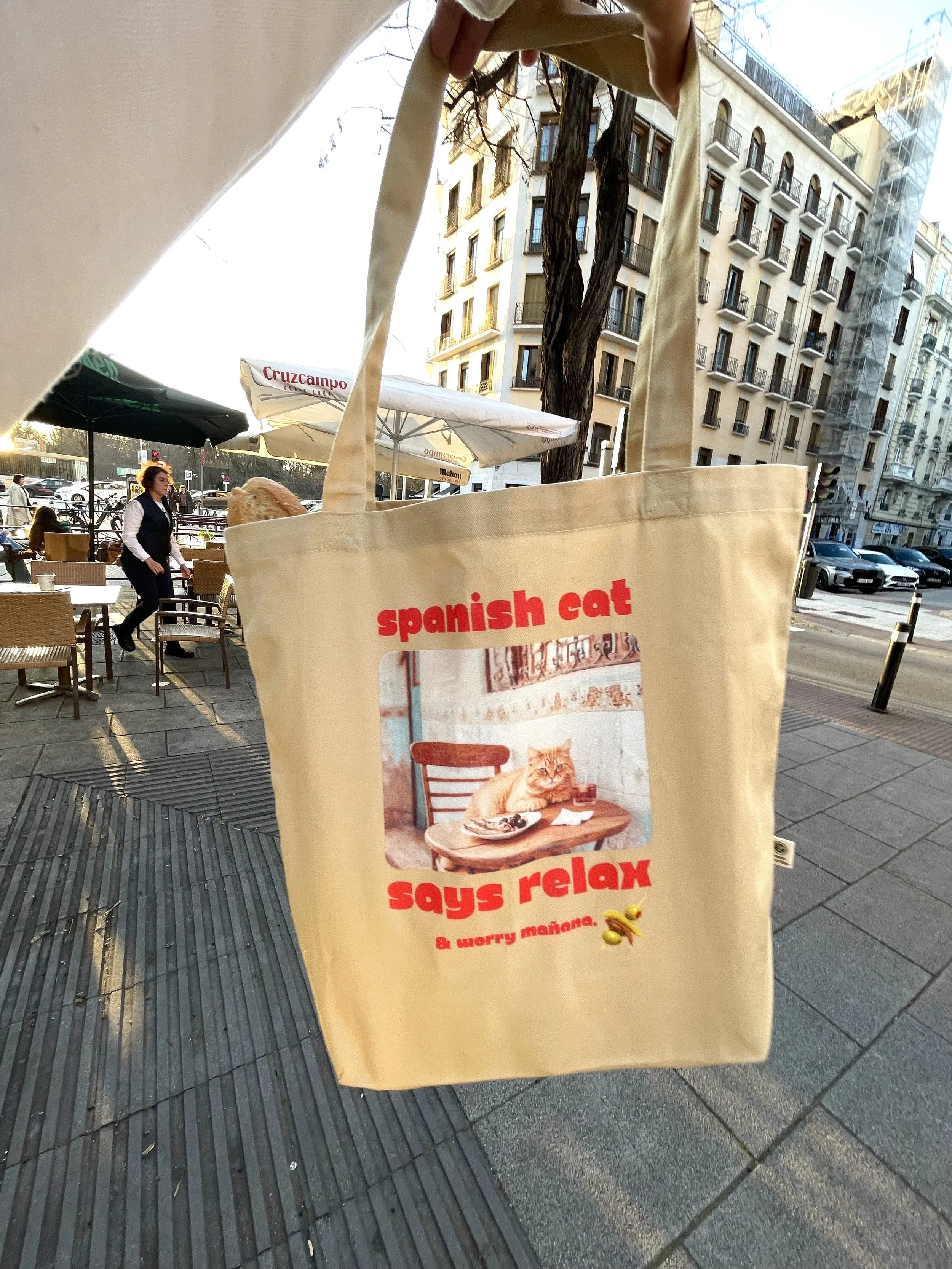 cat lovers tote bag, cat owner git, cat mom, spanish lifestyle, spain