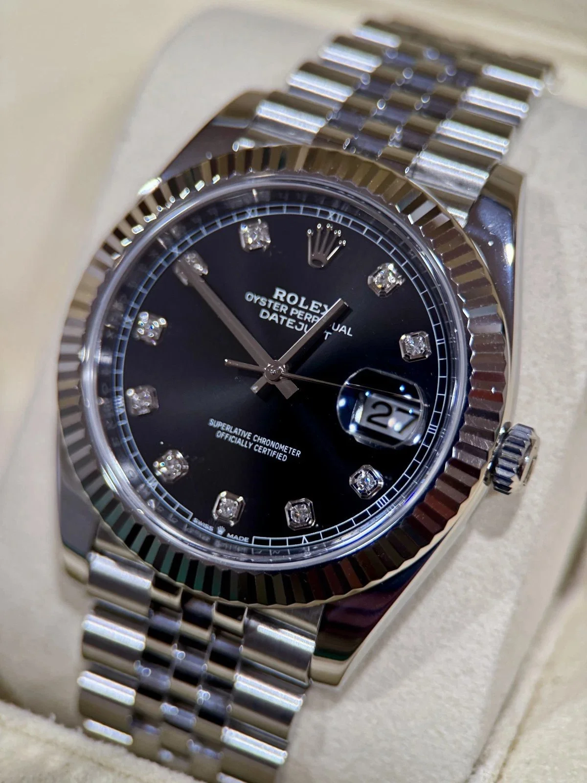 Rolex Datejust 41mm 126333 Fluted Jubilee Black Diamond Dial