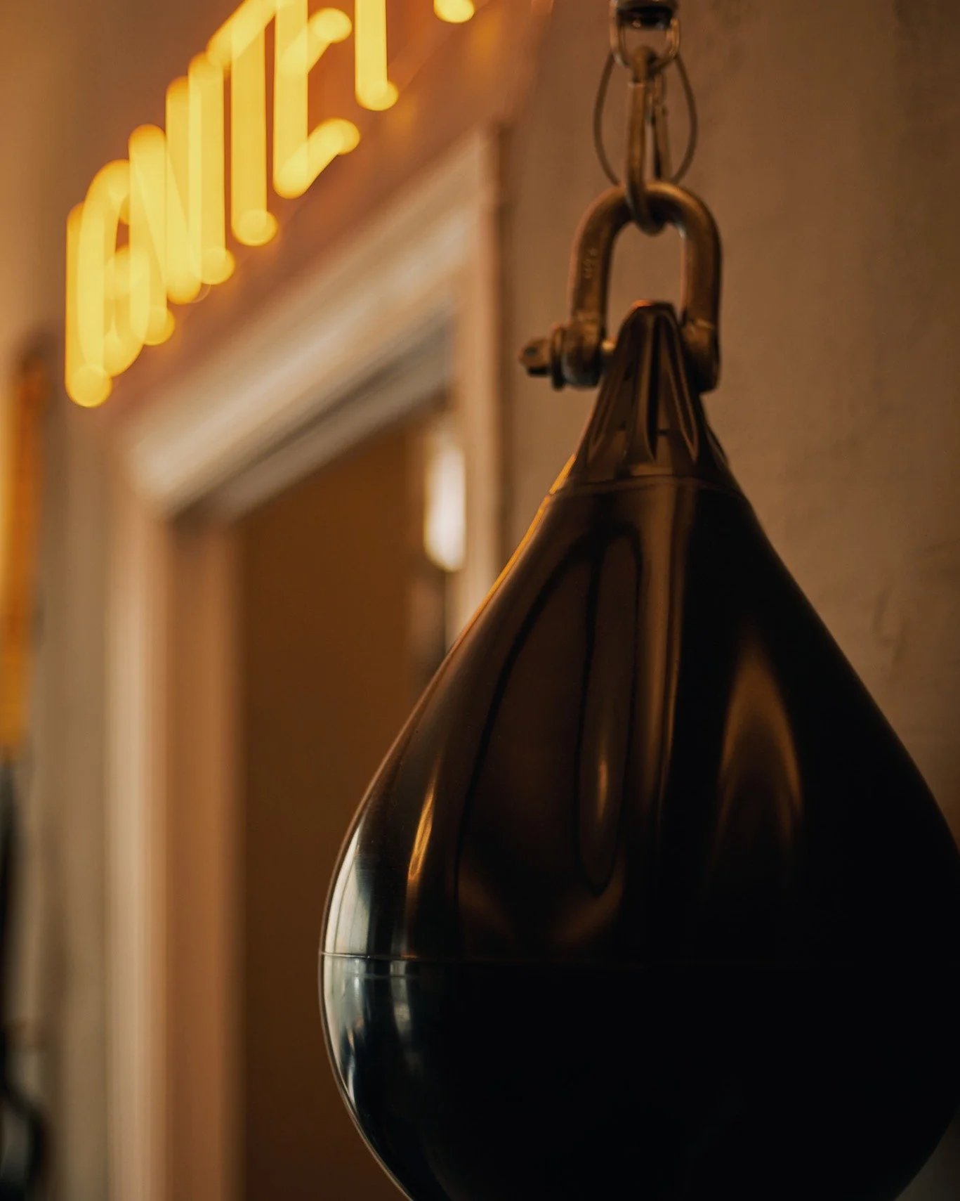 Train Your Mind is hosted at Ignite Fit in Prenzlauer Berg. 

Ignite Fit was founded by two coaches from professional sport and sports science who wanted to create a training environment built around real expertise, personal attention, and technique.