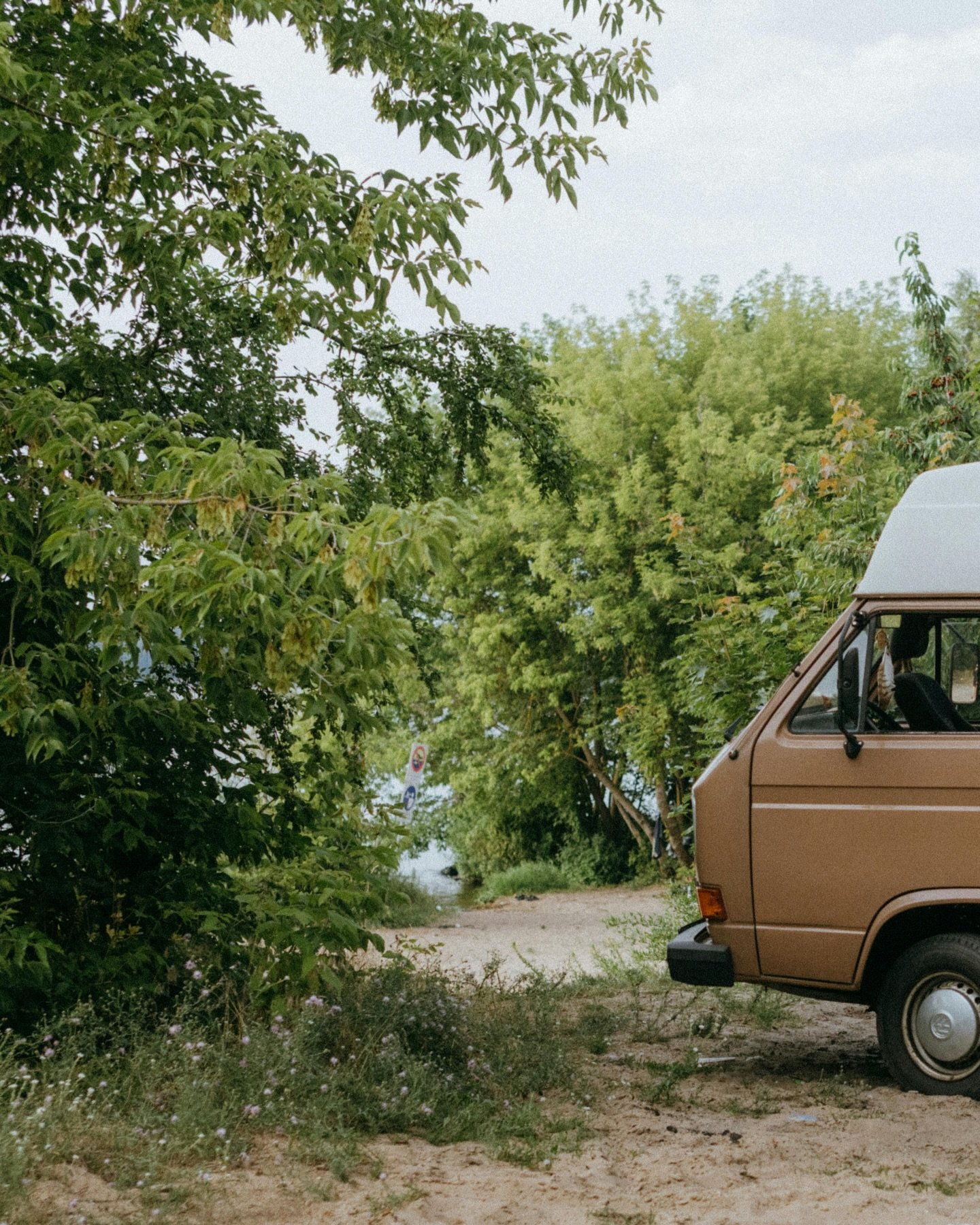 Dein individuelles Setup

Auf Basis deiner Anforderungen erstelle ich ein durchdachtes, sicheres und langlebiges Stromkonzept:
	&bull;	klar dimensionierte Batterie- &amp; Solarl&ouml;sung
	&bull;	passende Ladeger&auml;te, DC/DC, Wechselrichter
	&bull