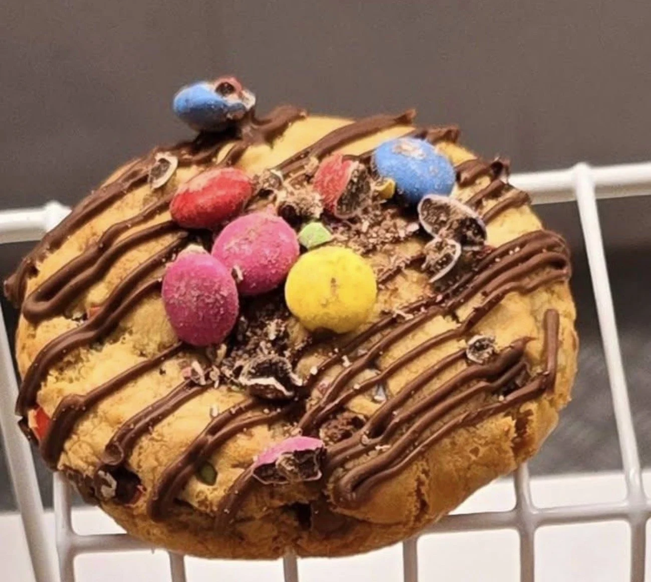 Smarties New York Stuffed Cookie