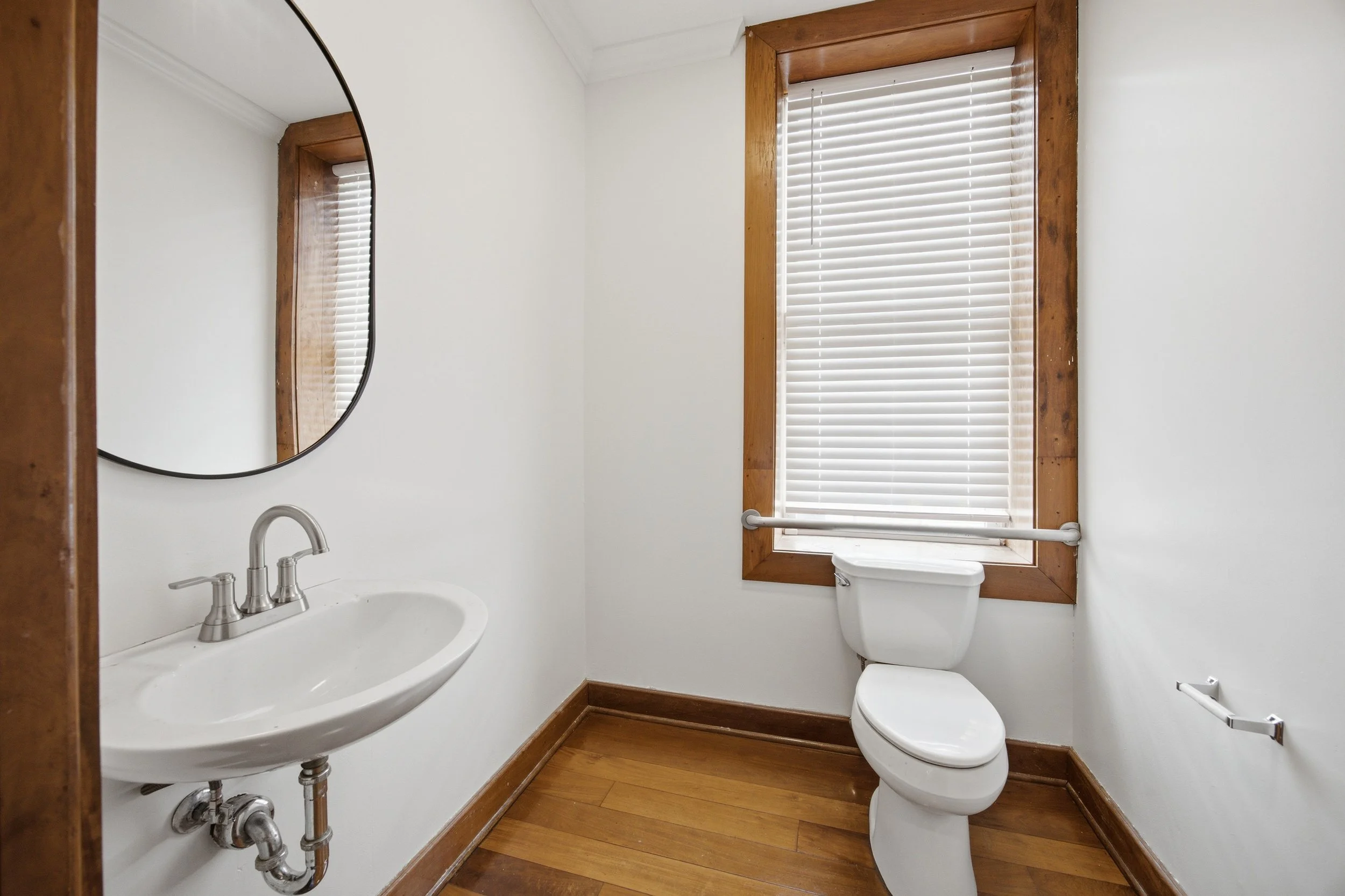 1st Floor Bathroom