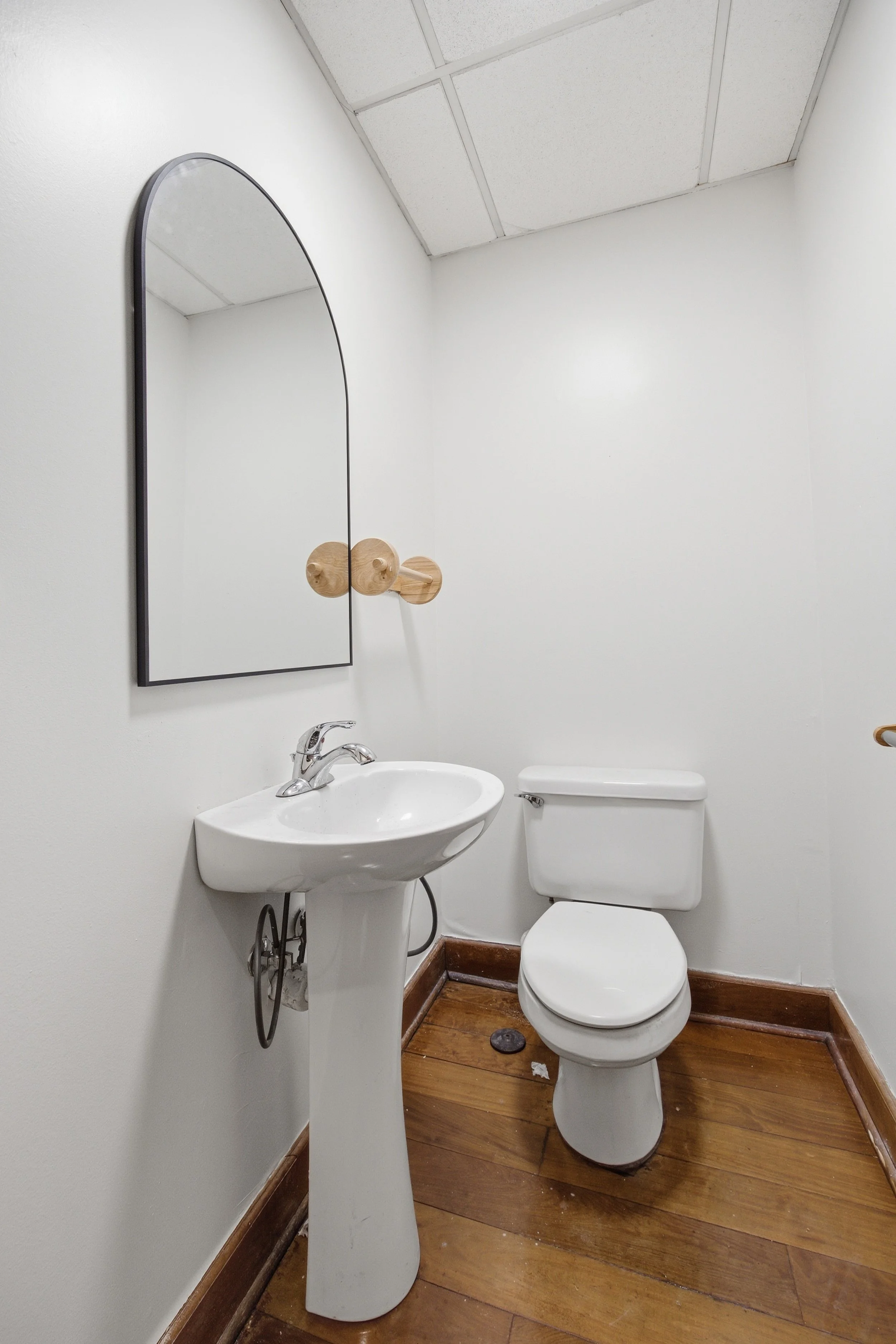 1st Floor Bathroom