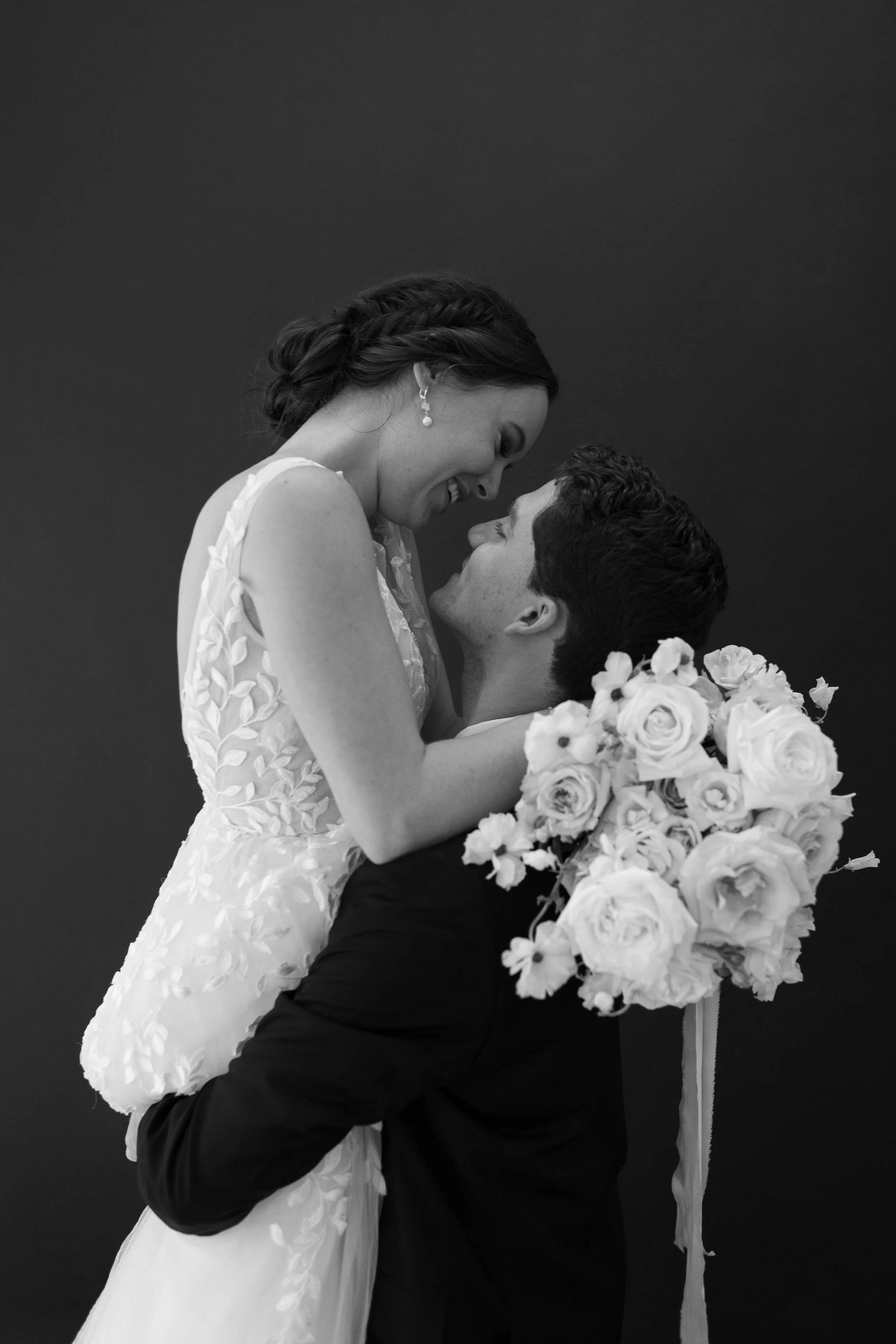 Amelia Thorp Hair & Makeup in Phoenix does a  classic makeup look and romantic hairstyle for a bride in Phoenix, Arizona. Photo By Sarah Kay Photography