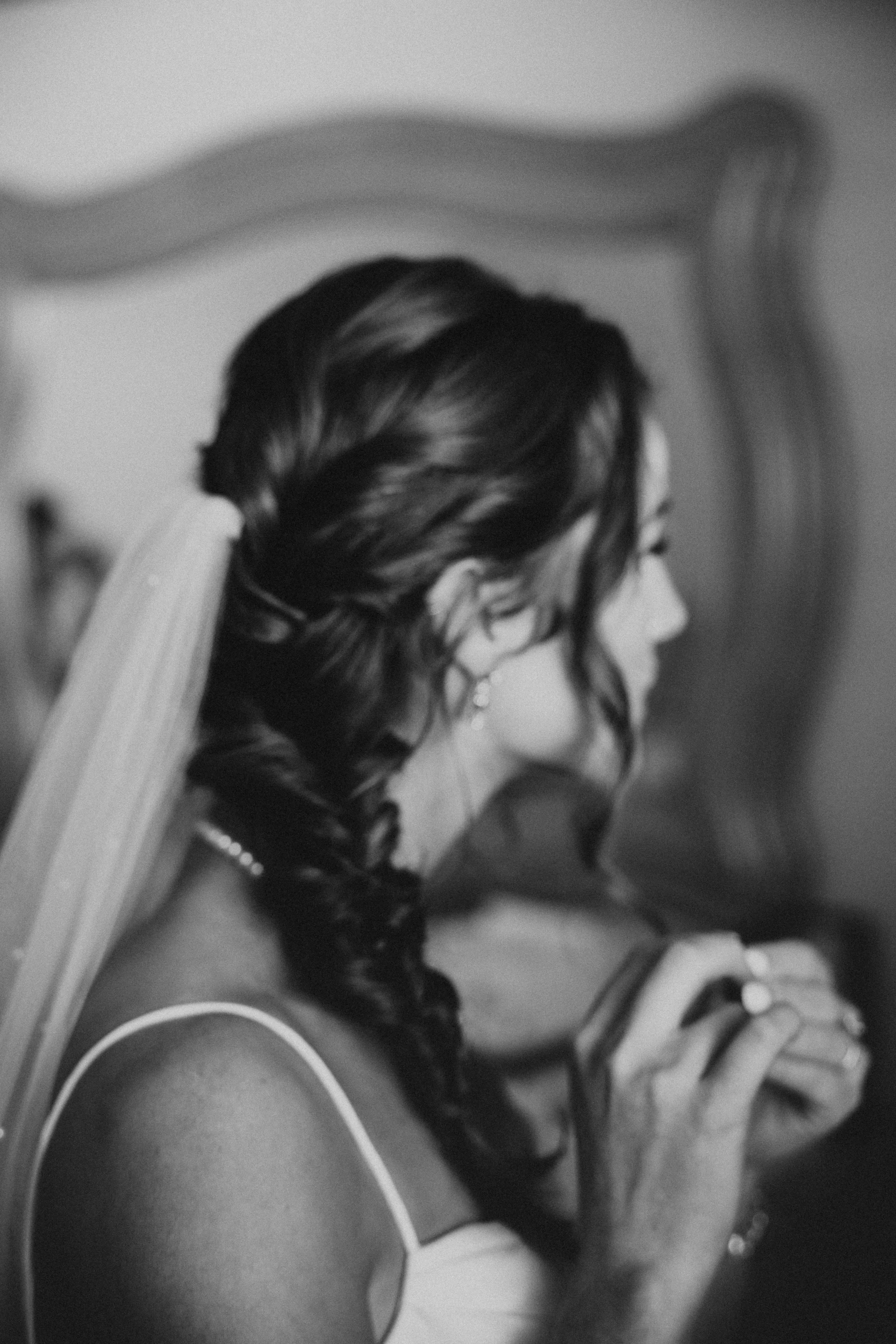 Amelia Thorp Hair & Makeup in Phoenix does a textured braid and soft makeup for bride getting married at Wrigley Mansion in Phoenix, Arizona. Photo by Hannah Mead Photography