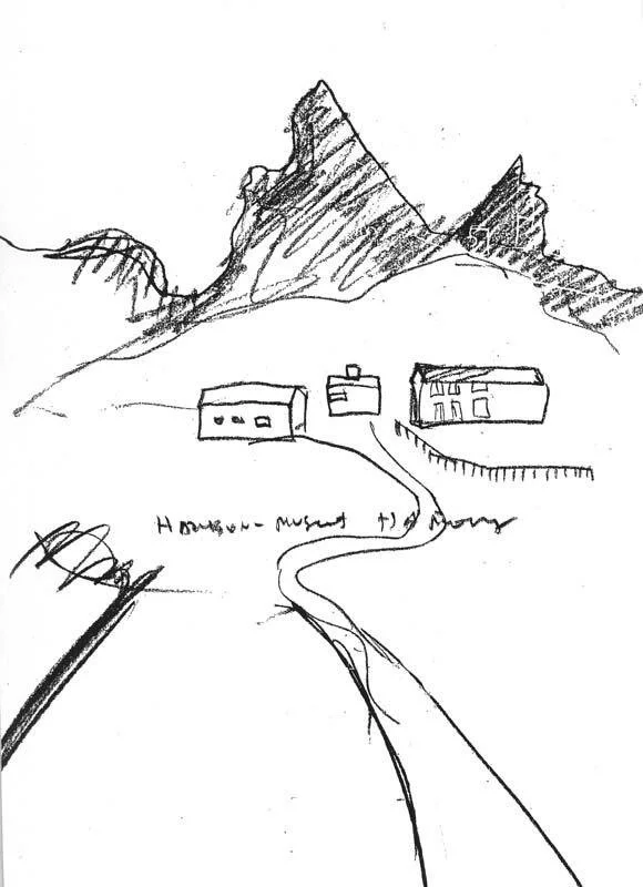 Skisse av fjell med tre hus ved foten, en vei som snirkler seg mot fjellene, og noe skrift under husene.