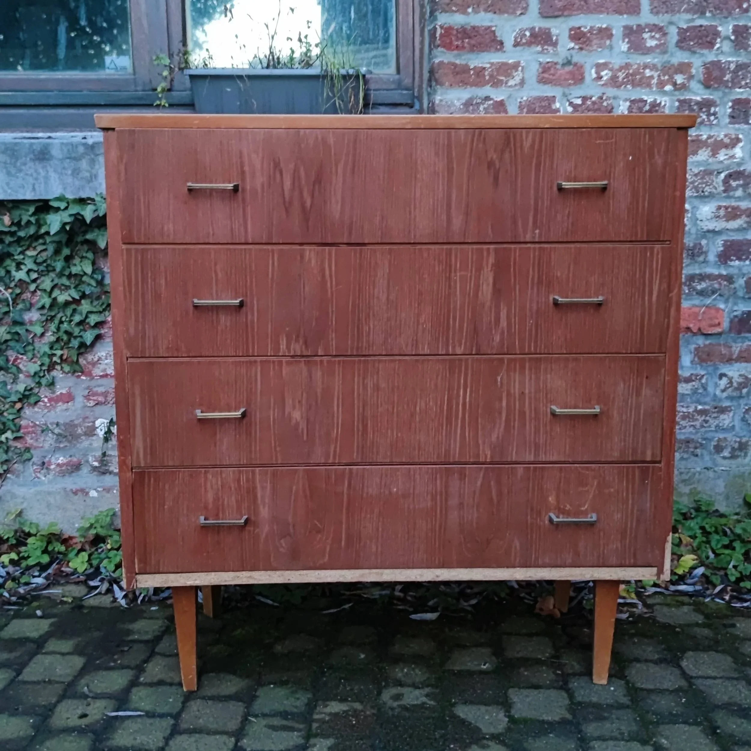 C01. H90 x P41 X L90 cm