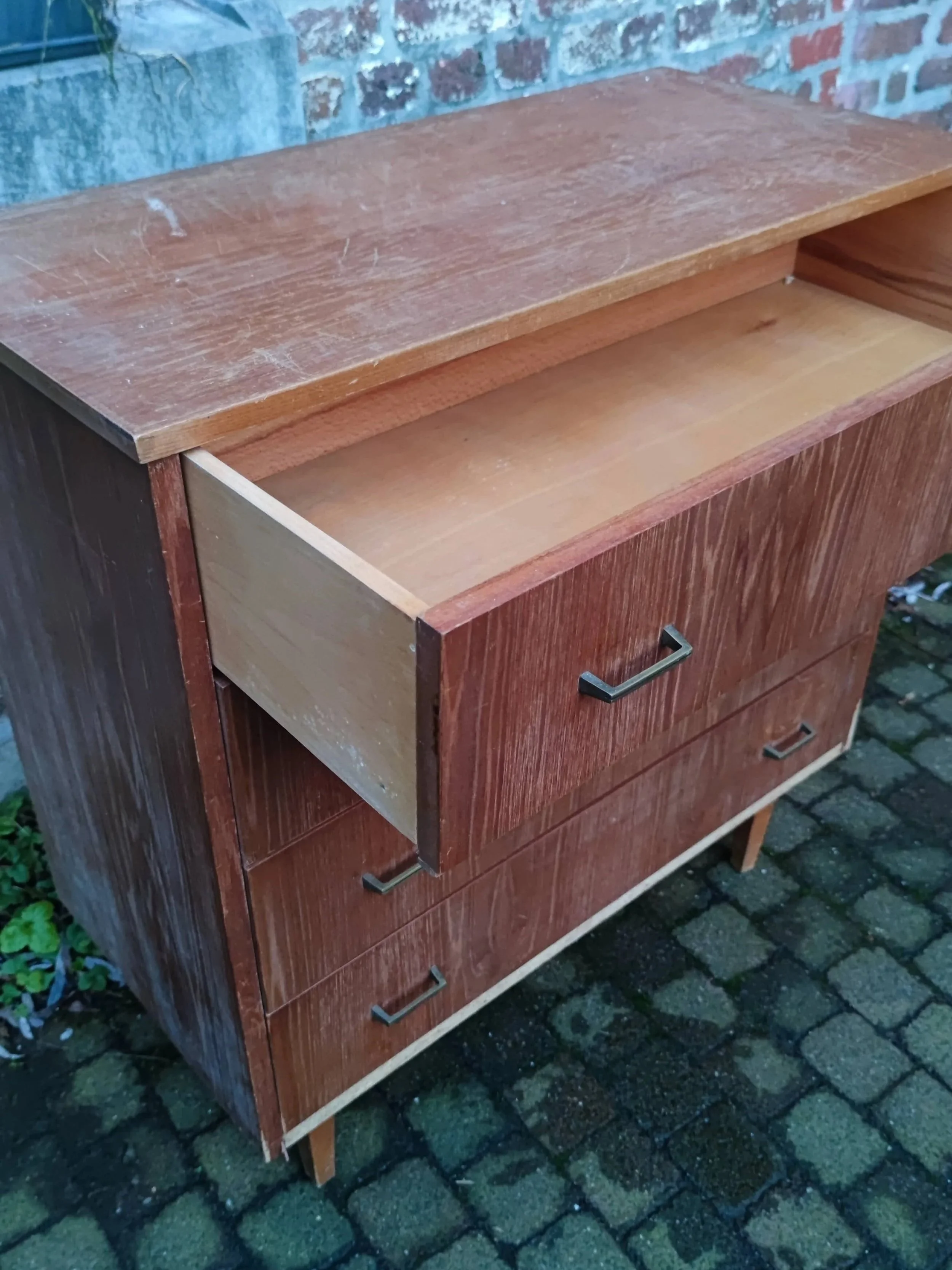 C01. H90 x P41 X L90 cm