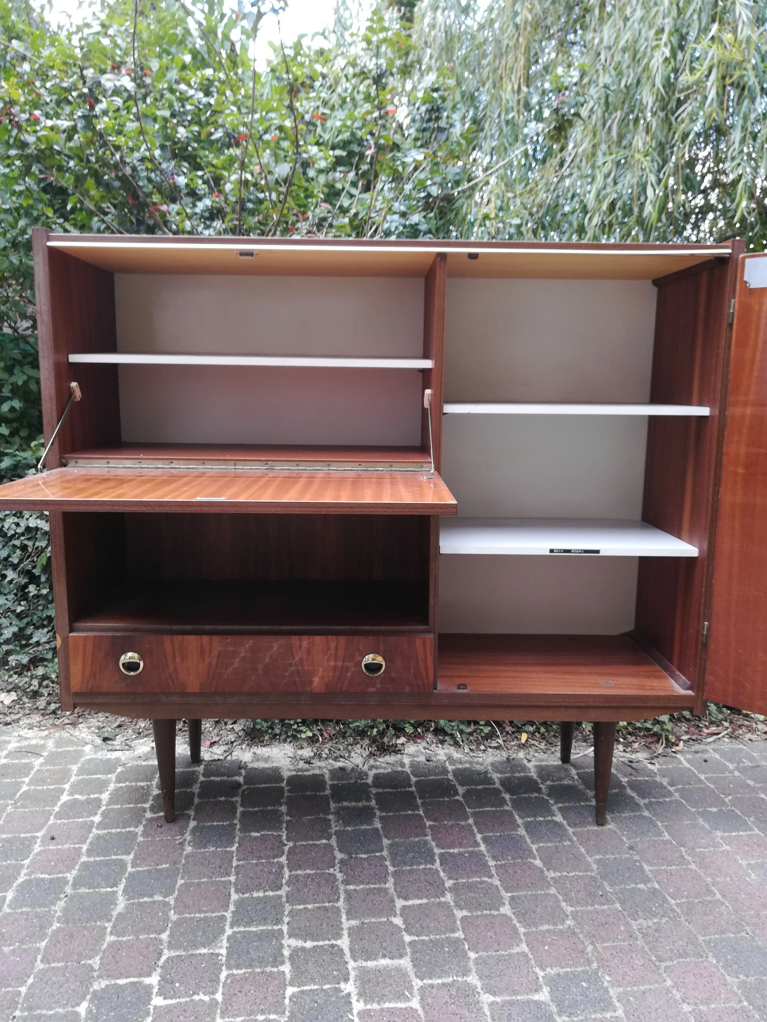 A01 - L130 x H120 x P40