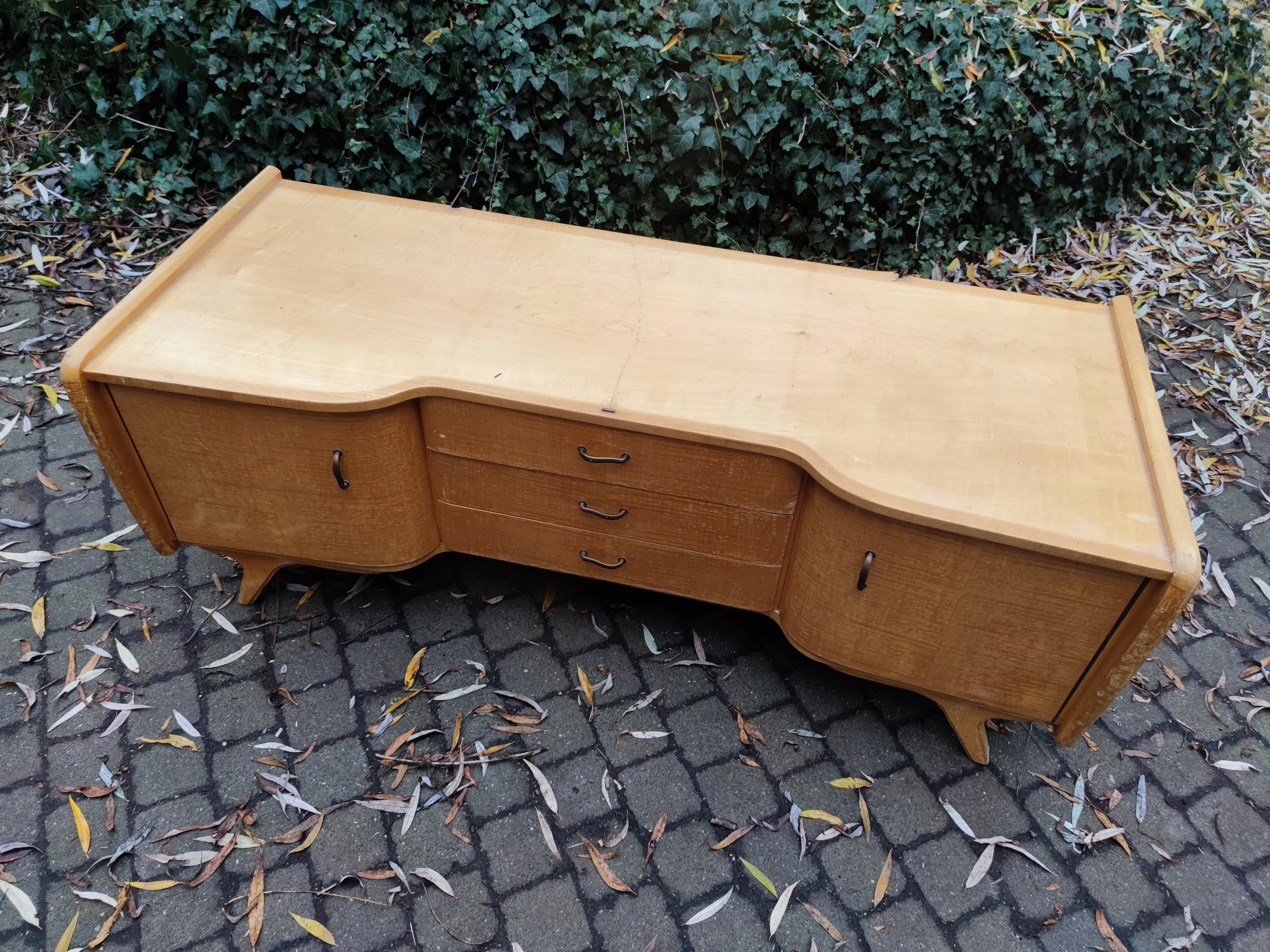 B03 -  L127 x P50 x H52