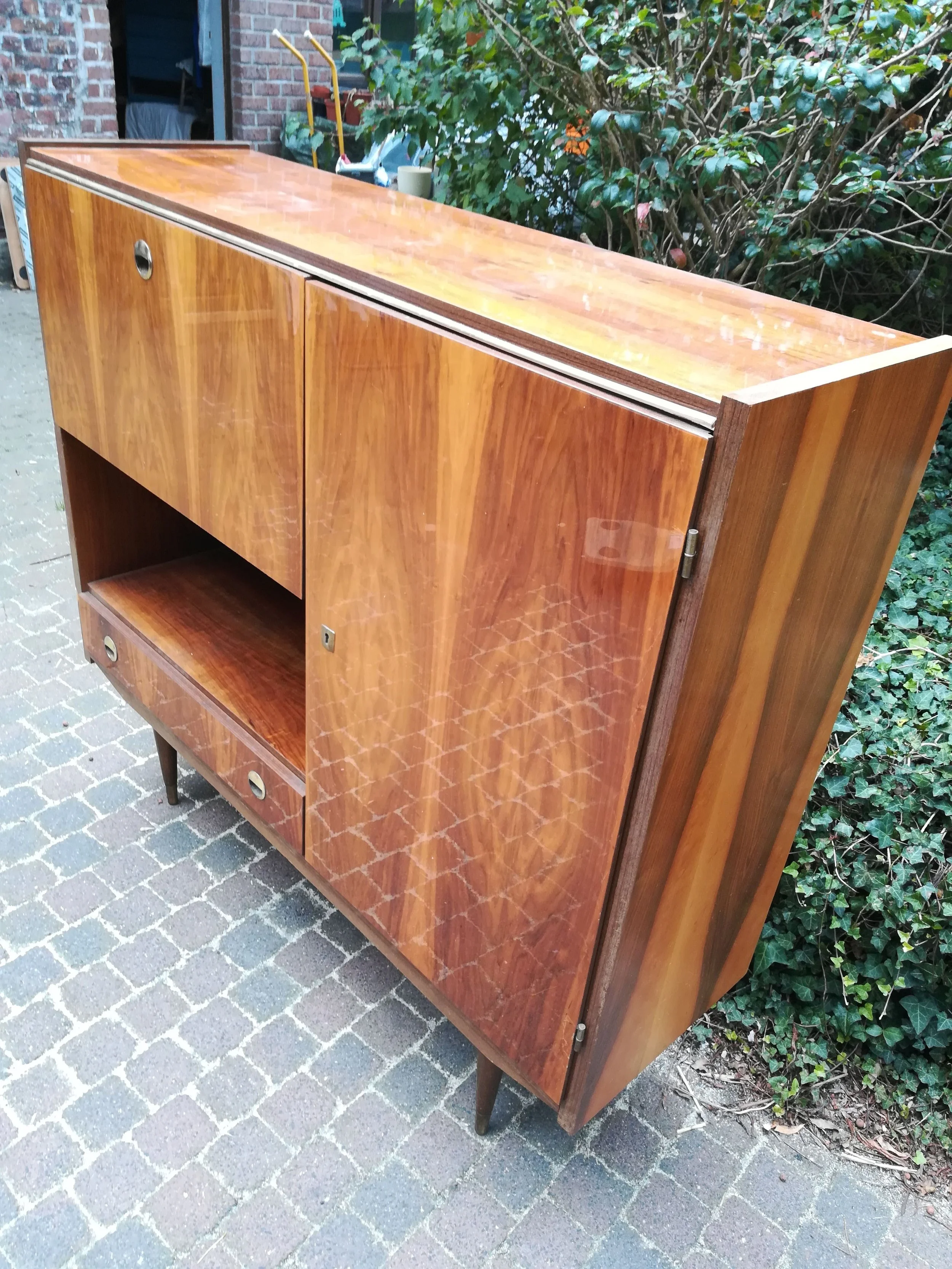 A01 - L130 x H120 x P40