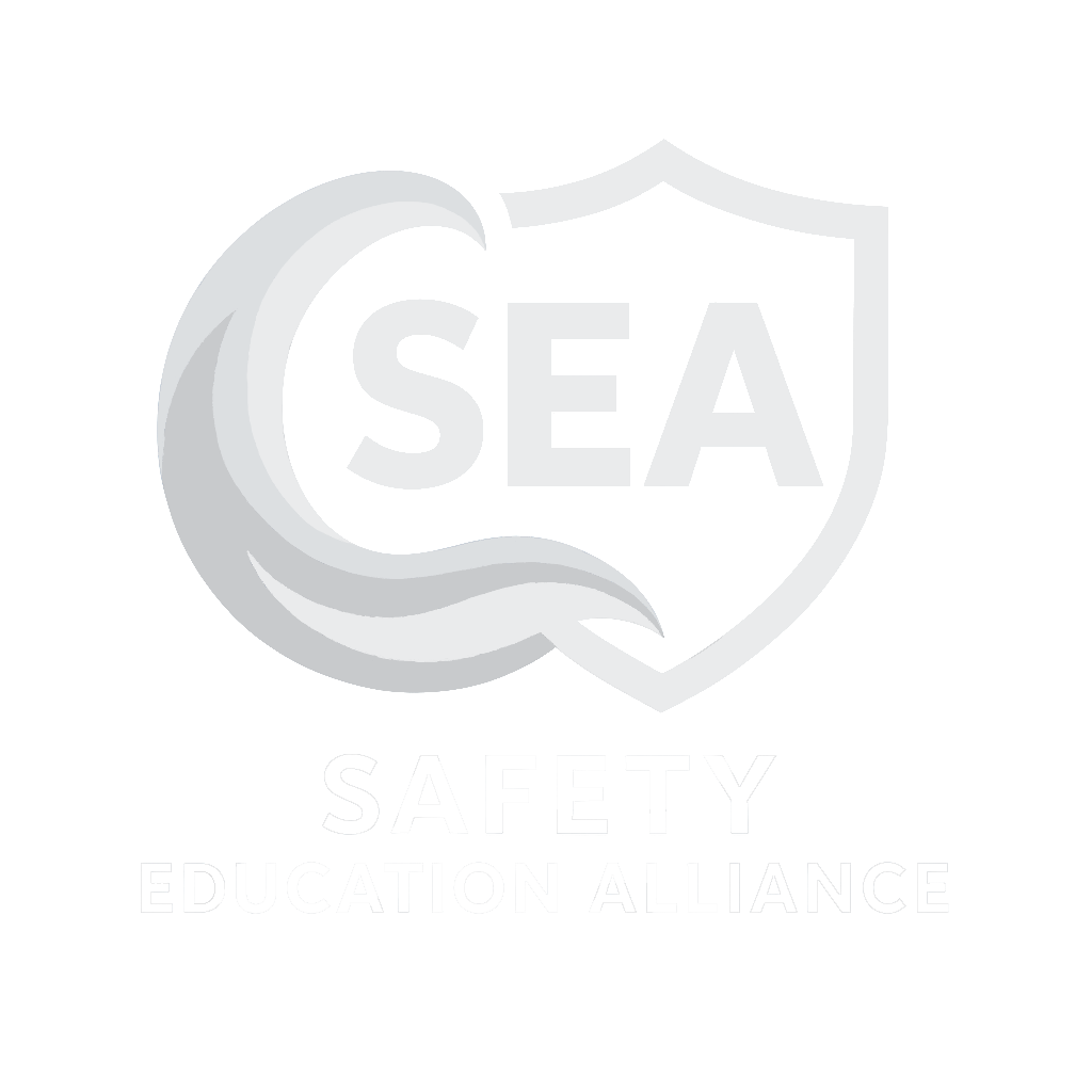 SEA logo hvit med tekst Safety Education Alliance