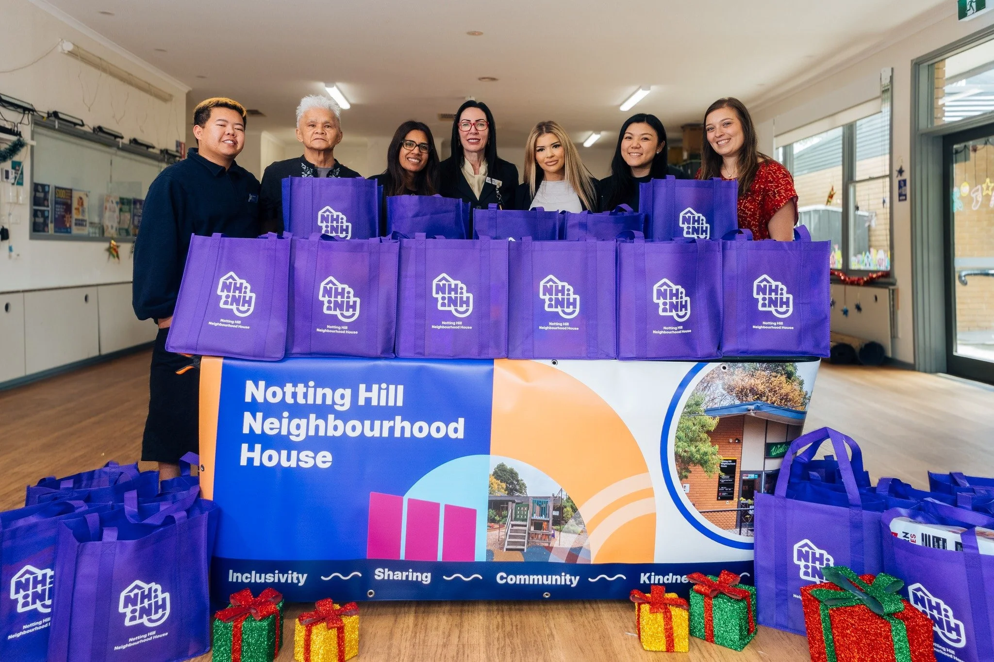 Sharing Kindness Over The Holiday Season! 🎄
&lrm; 

The Notting Hill Neighbourhood House team would like to say a massive THANK YOU to our incredible partners at CommBank - Brandon Park Branch and Glen Waverley Branch (@commbank) - for supporting th