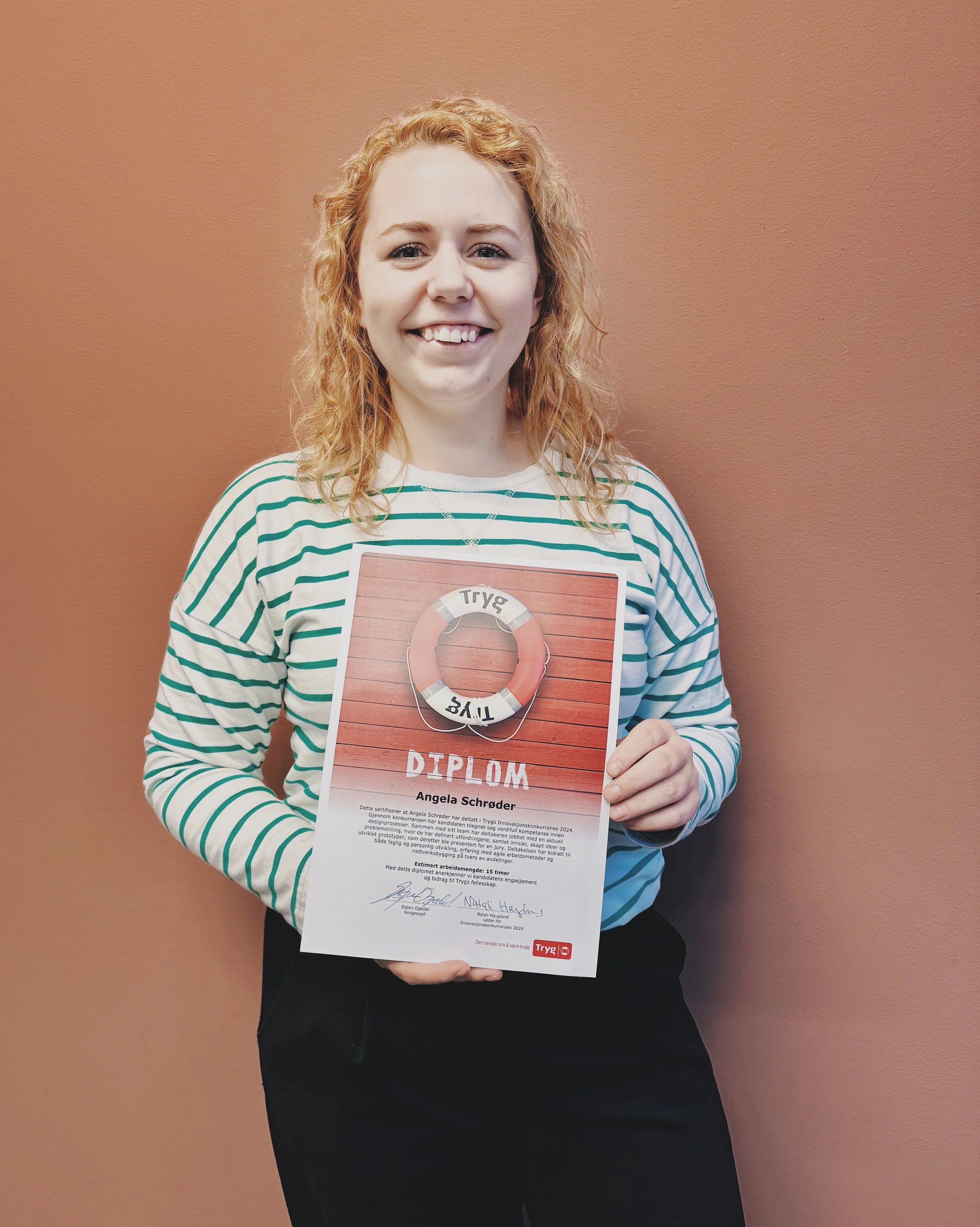 Angela Schrøder med dimple for innovasjonskonkurransen