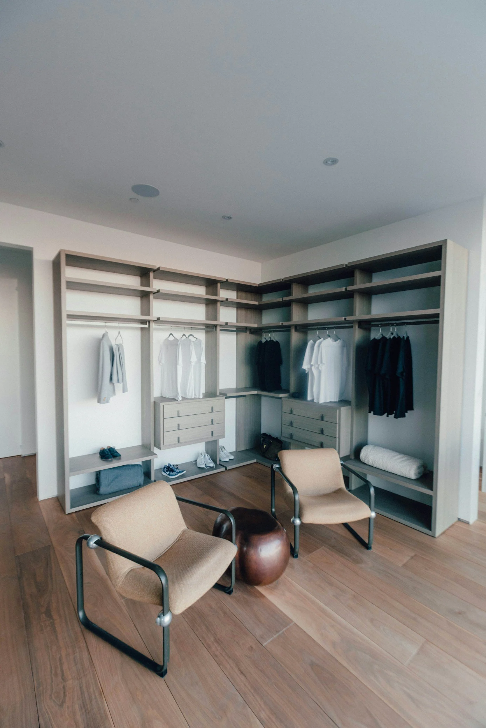 wardrobe-edit-UK-Europe-Greece