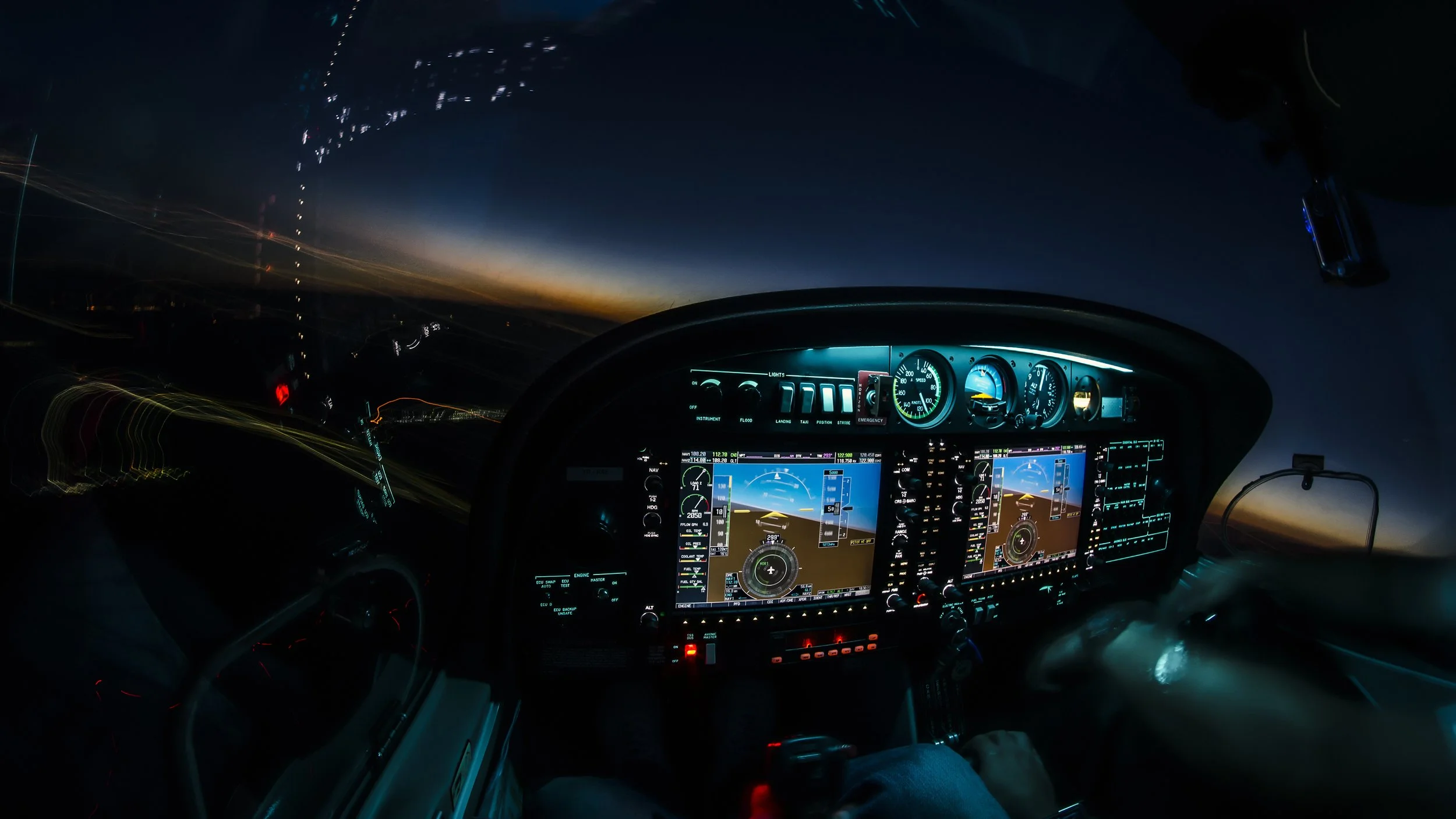 Cockpit avionic systems