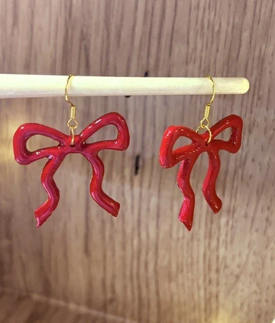 Large red bow 2.jpg