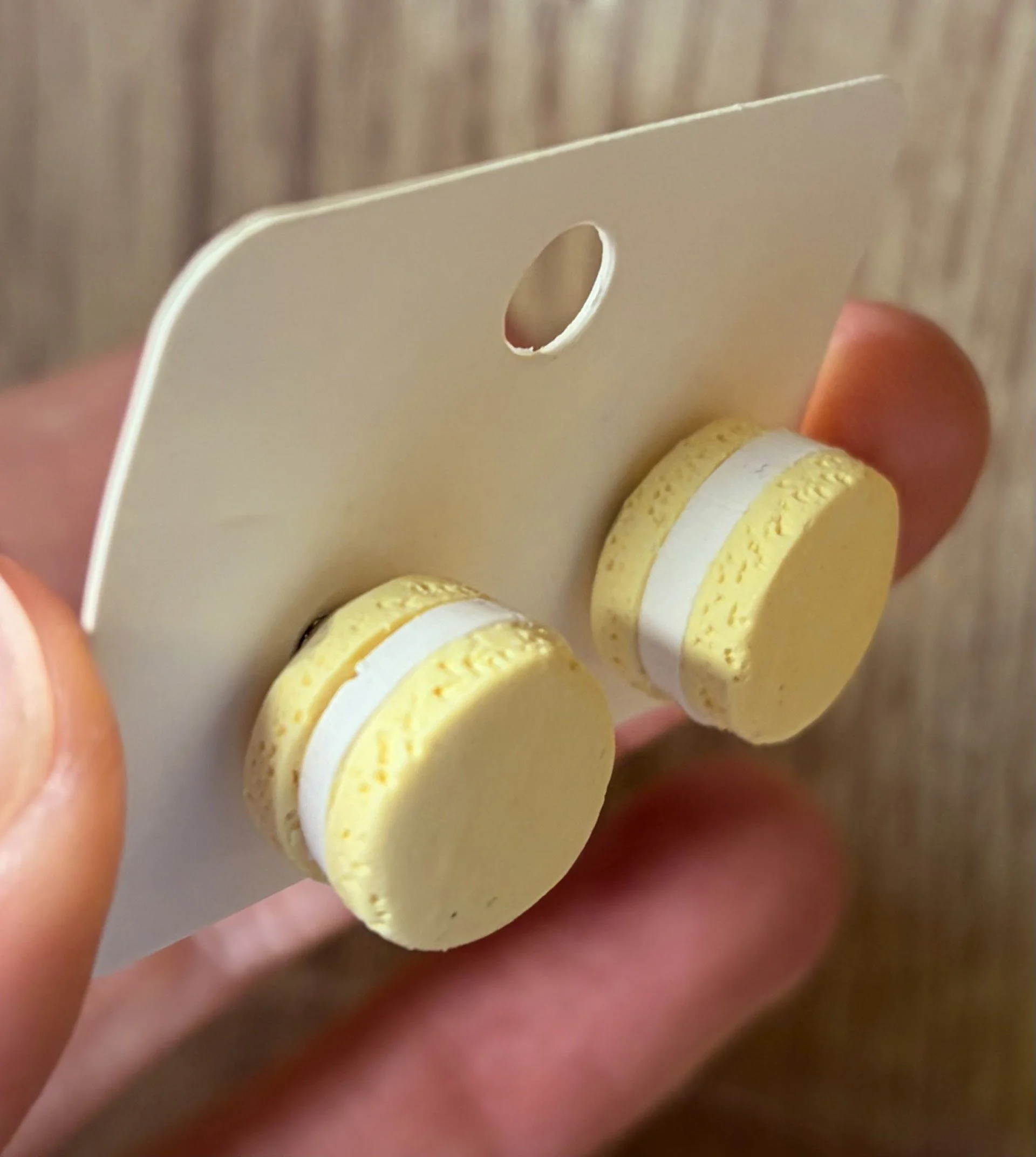 Yellow macarons 1.jpg