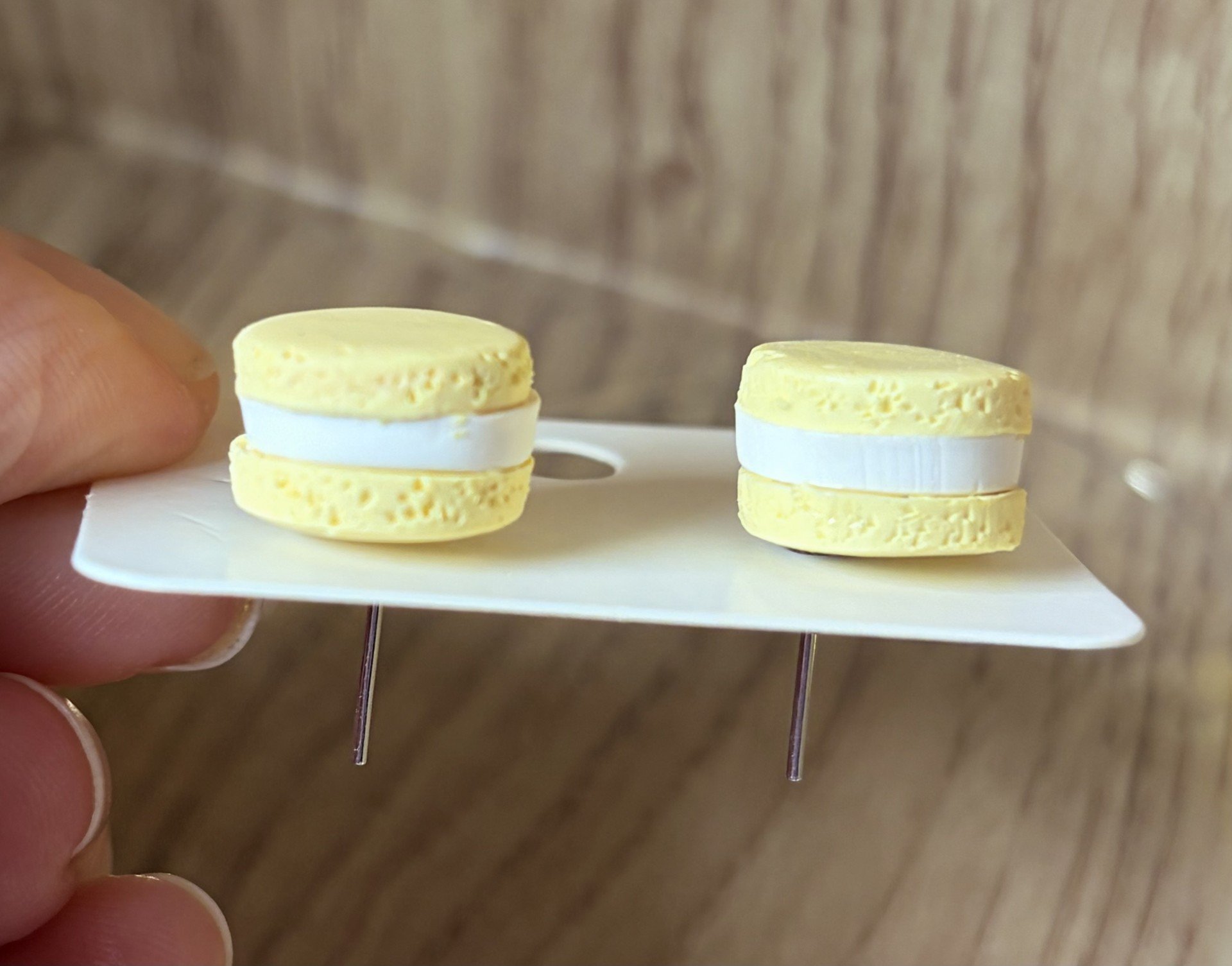 Yellow macarons 2.jpg