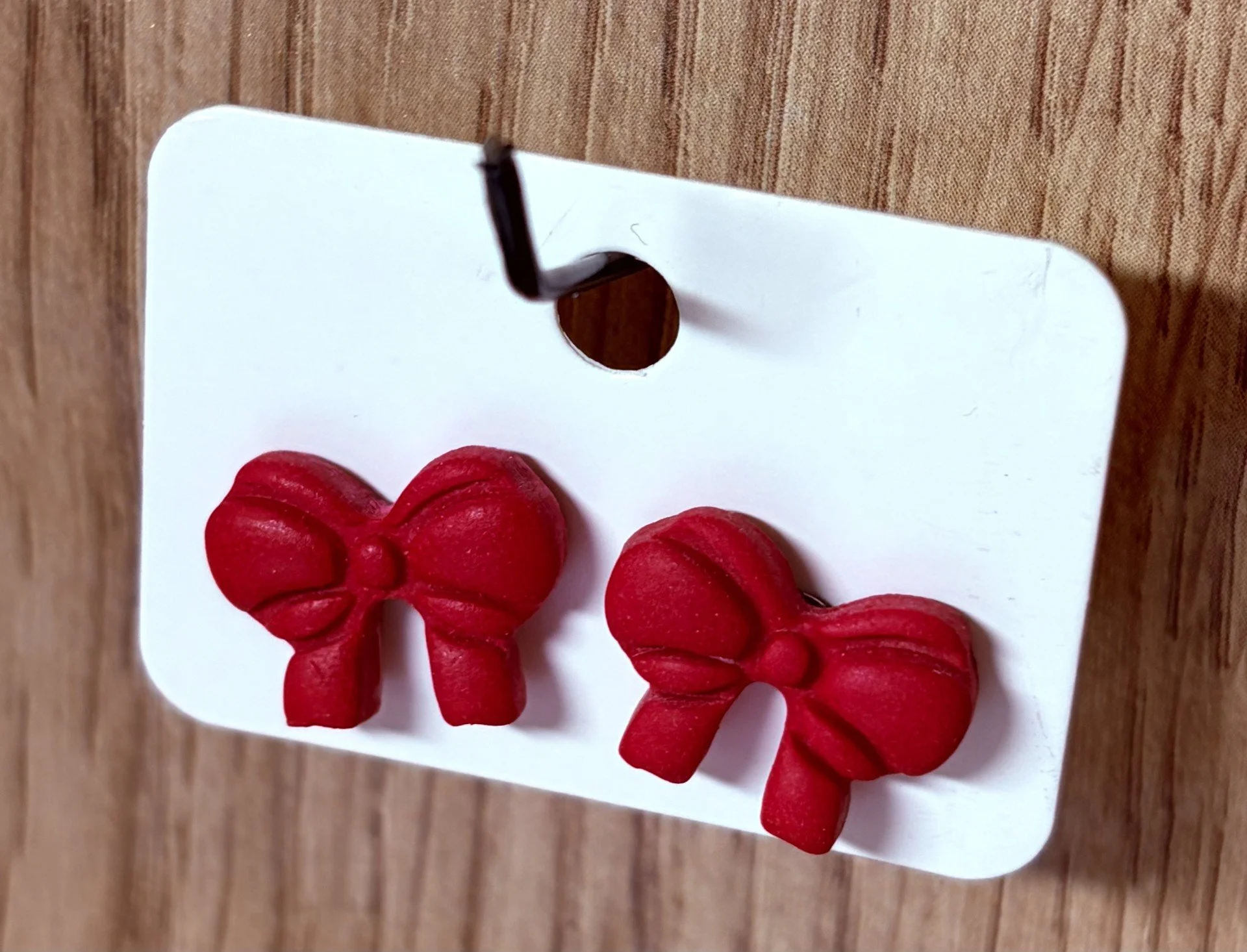 Red bow 4.jpg