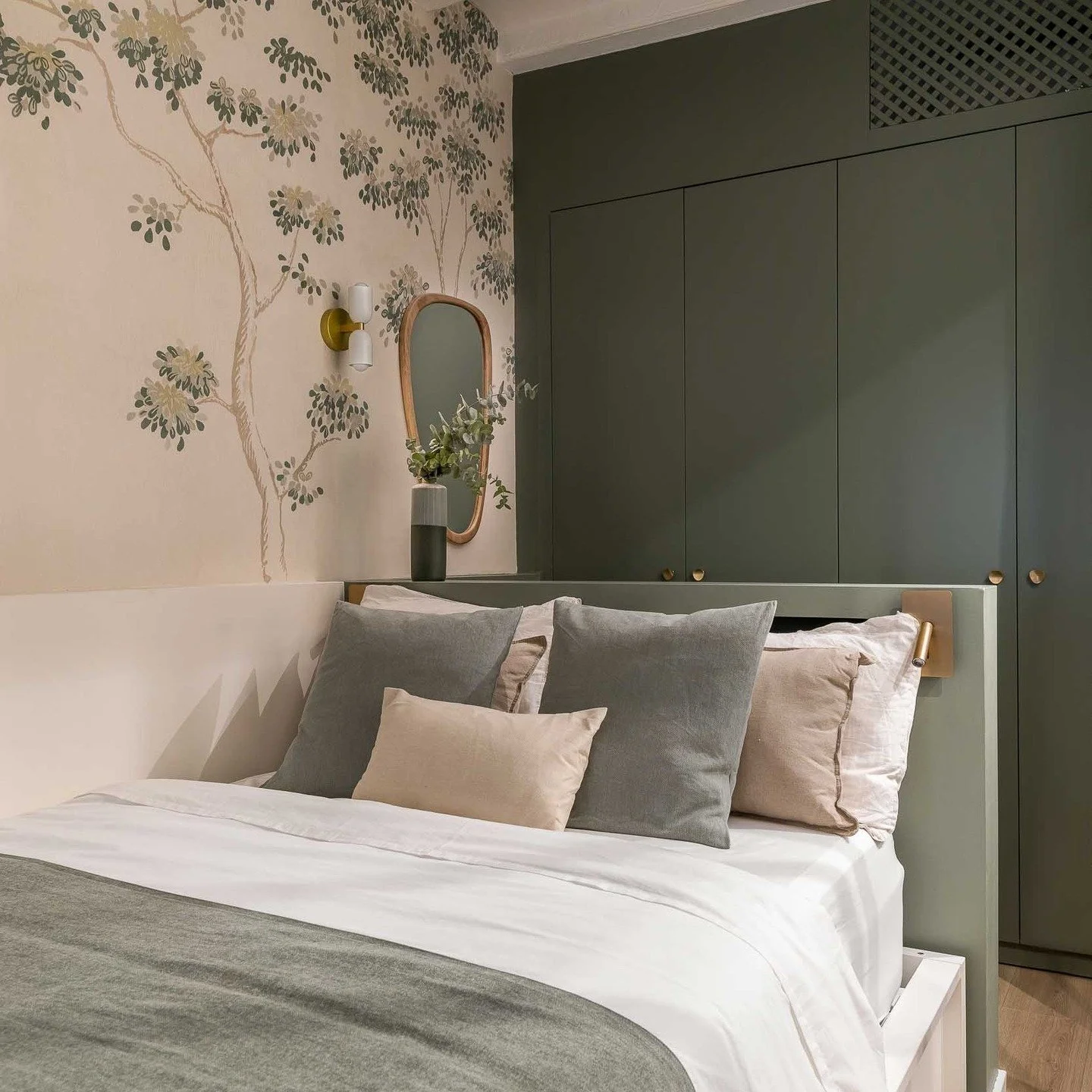 🇫🇷 CONSELL DE CENT &ndash; R&eacute;alisation

Nous vous pr&eacute;sentons aujourd&rsquo;hui la partie nuit de notre projet de r&eacute;novation globale Consell de Cent.

L&rsquo;objectif de cette r&eacute;novation &eacute;tait d&rsquo;ouvrir et st